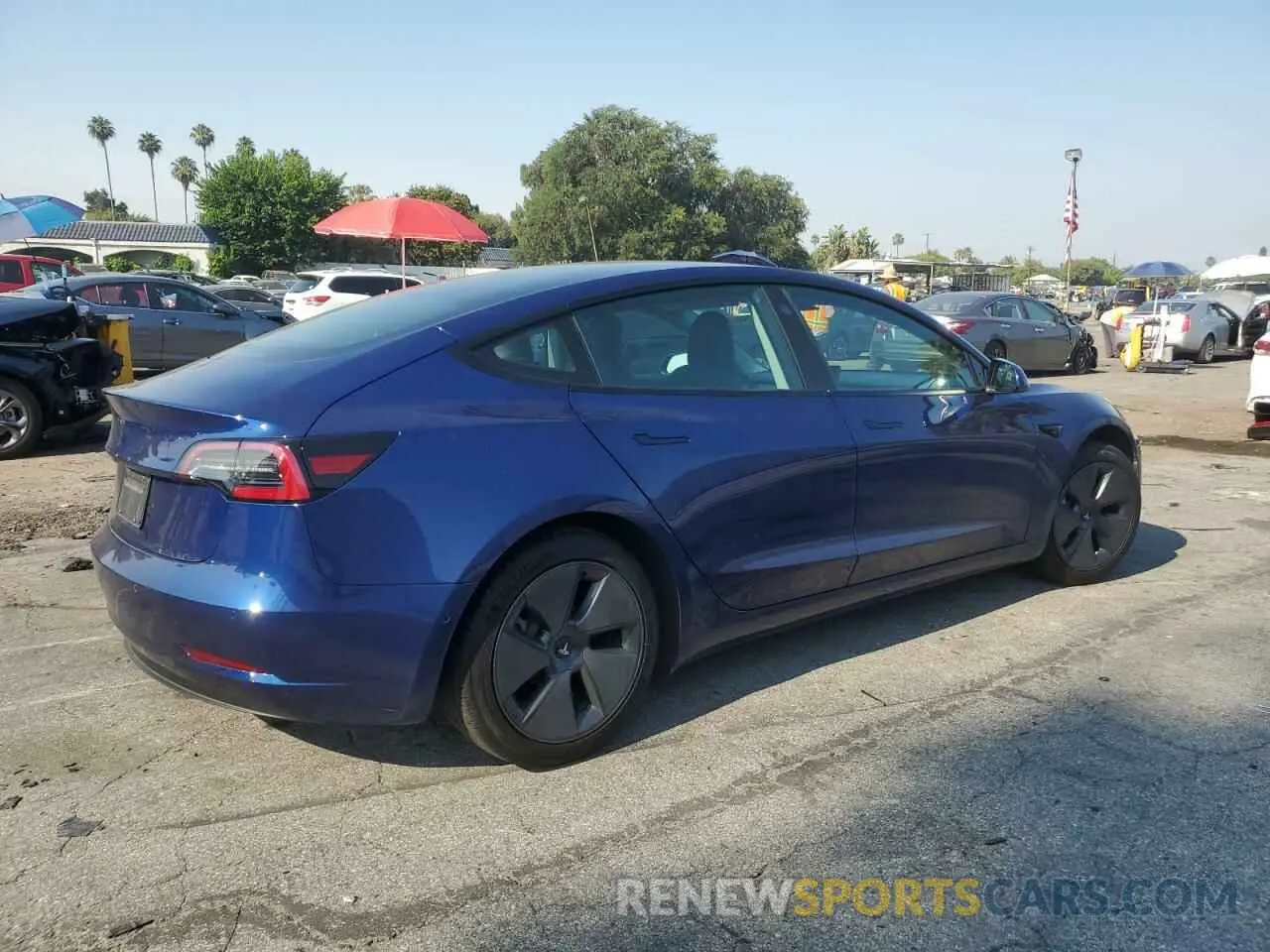 3 Photograph of a damaged car 5YJ3E1EA2MF015810 TESLA MODEL 3 2021