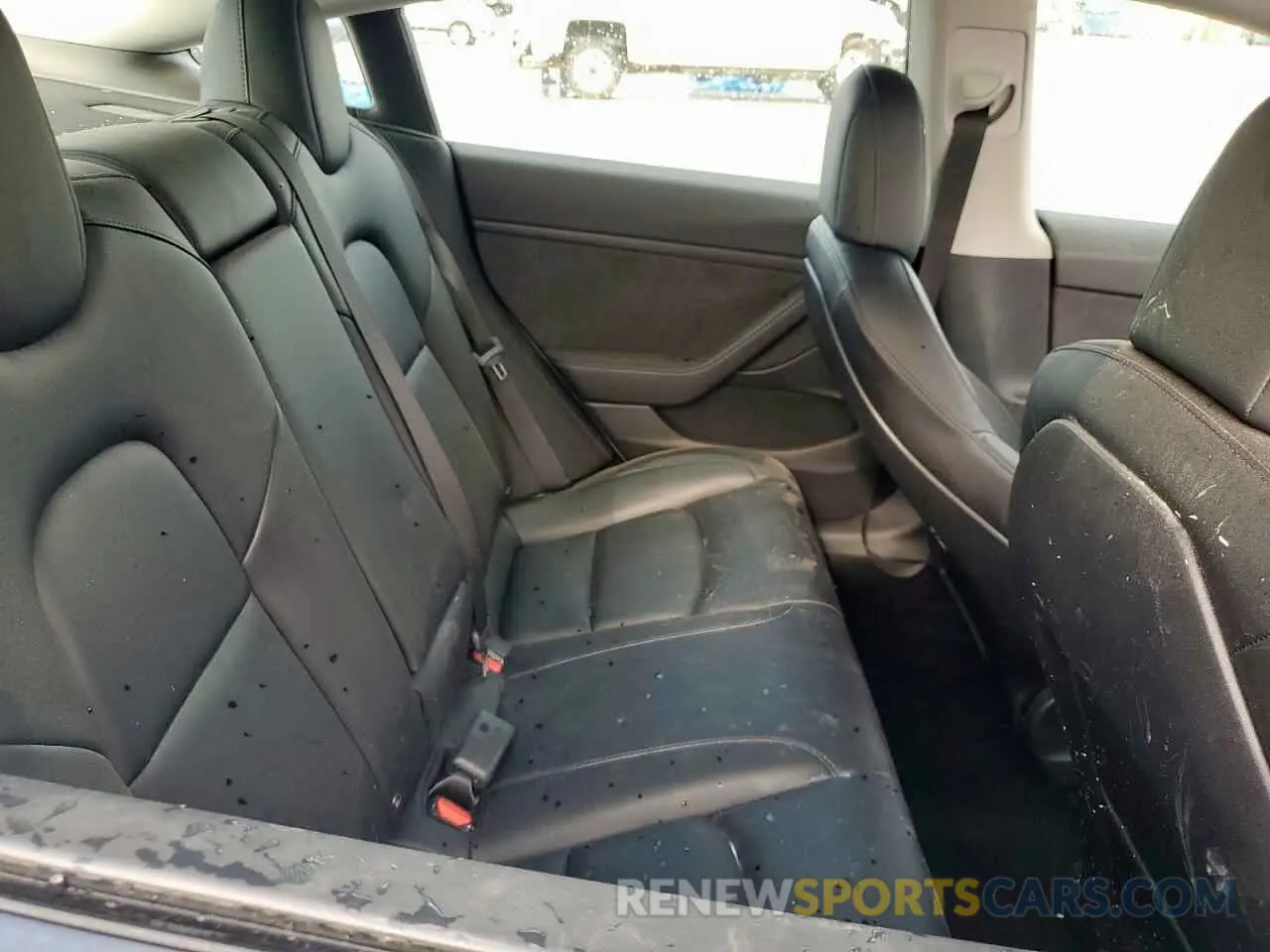 10 Photograph of a damaged car 5YJ3E1EA2MF028623 TESLA MODEL 3 2021