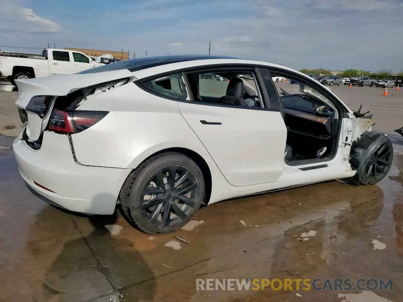 3 Photograph of a damaged car 5YJ3E1EA2MF028623 TESLA MODEL 3 2021