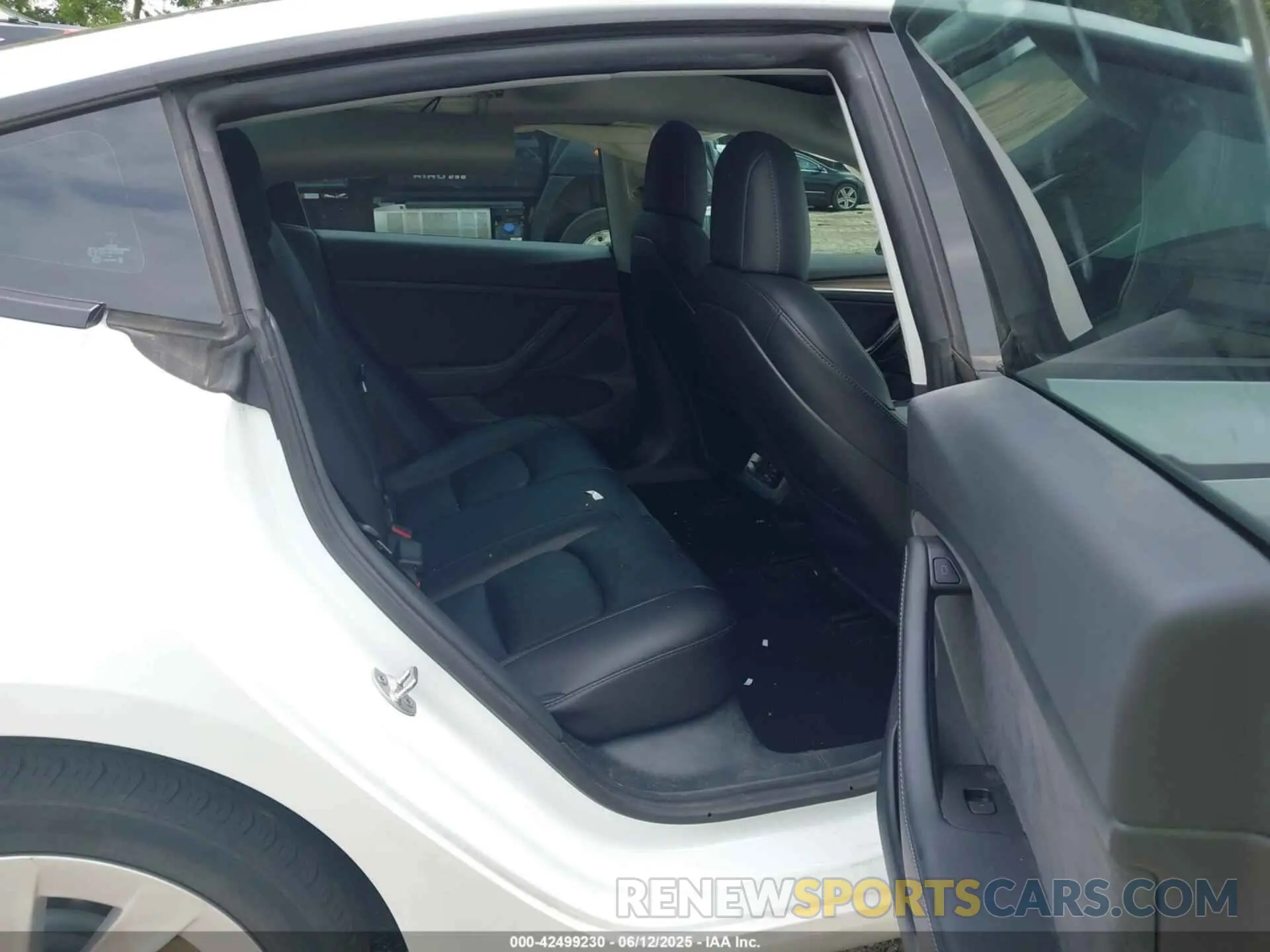 8 Photograph of a damaged car 5YJ3E1EA2MF046121 TESLA MODEL 3 2021