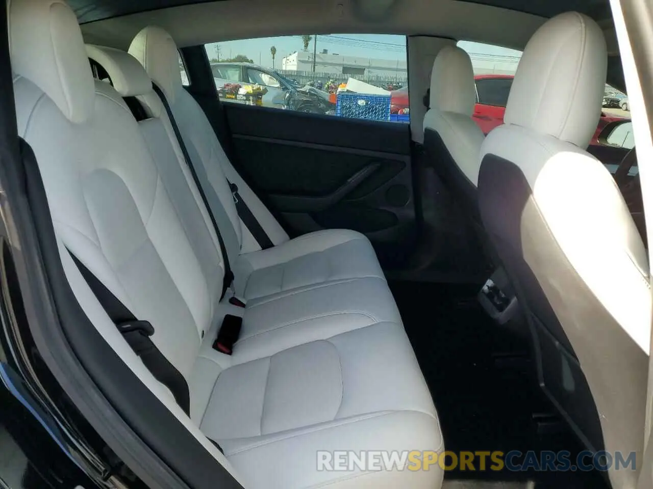 10 Photograph of a damaged car 5YJ3E1EA2MF065106 TESLA MODEL 3 2021