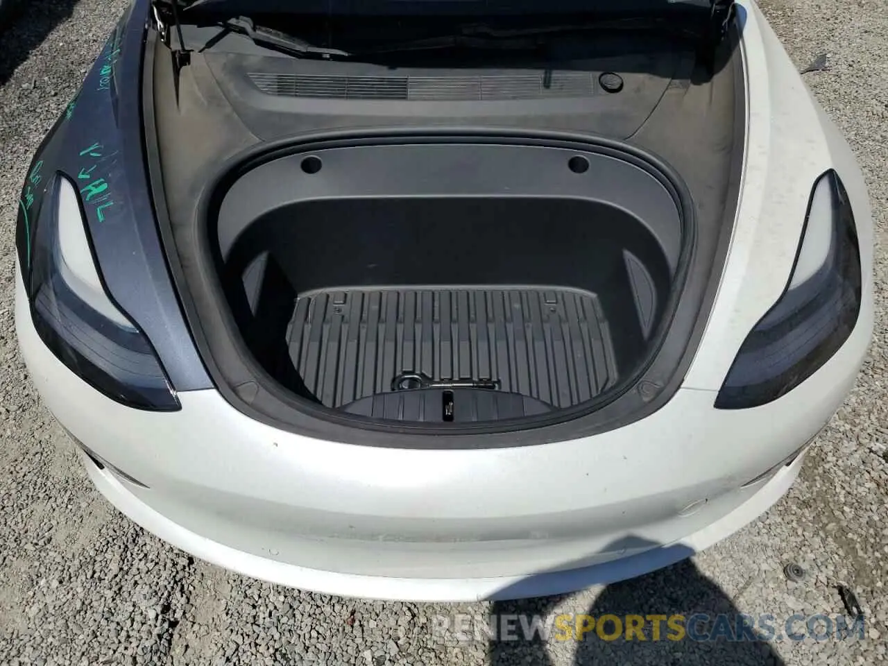 11 Photograph of a damaged car 5YJ3E1EA2MF070659 TESLA MODEL 3 2021