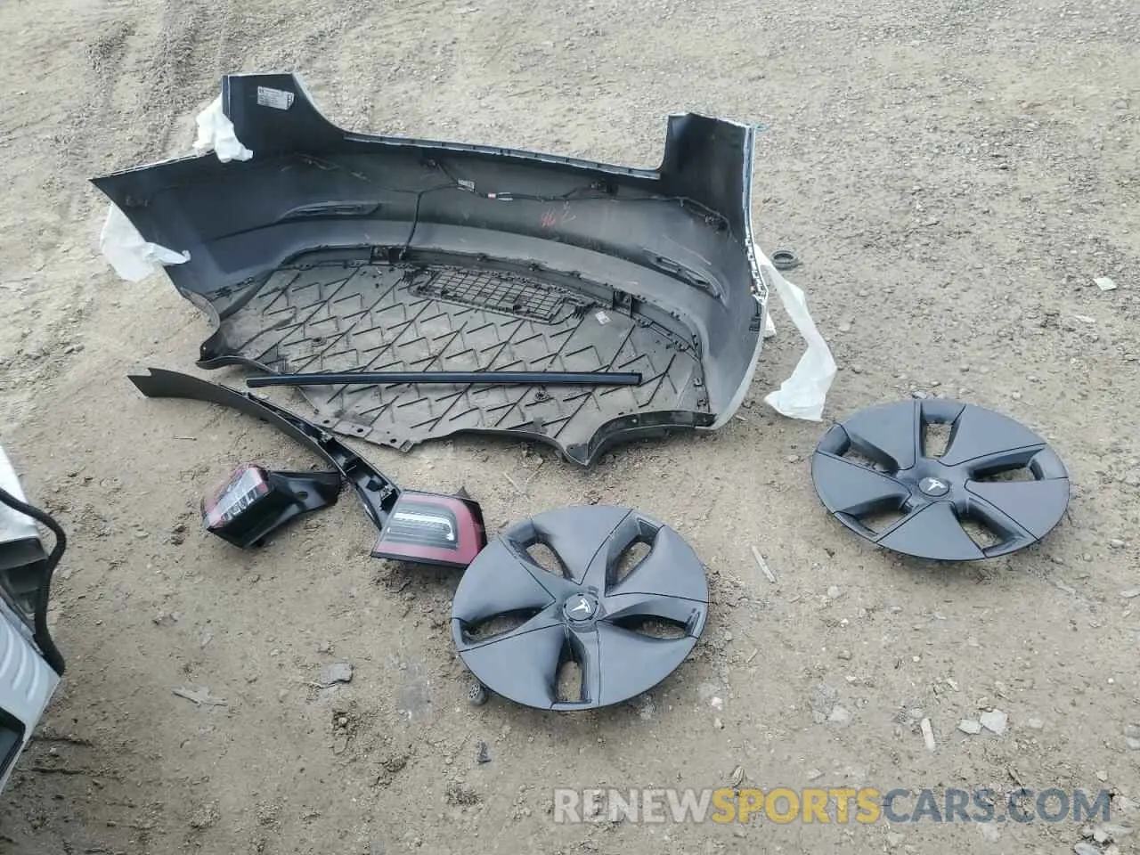13 Photograph of a damaged car 5YJ3E1EA2MF086344 TESLA MODEL 3 2021