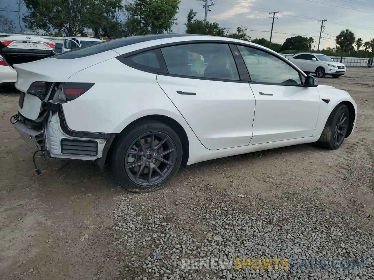 3 Photograph of a damaged car 5YJ3E1EA2MF086344 TESLA MODEL 3 2021