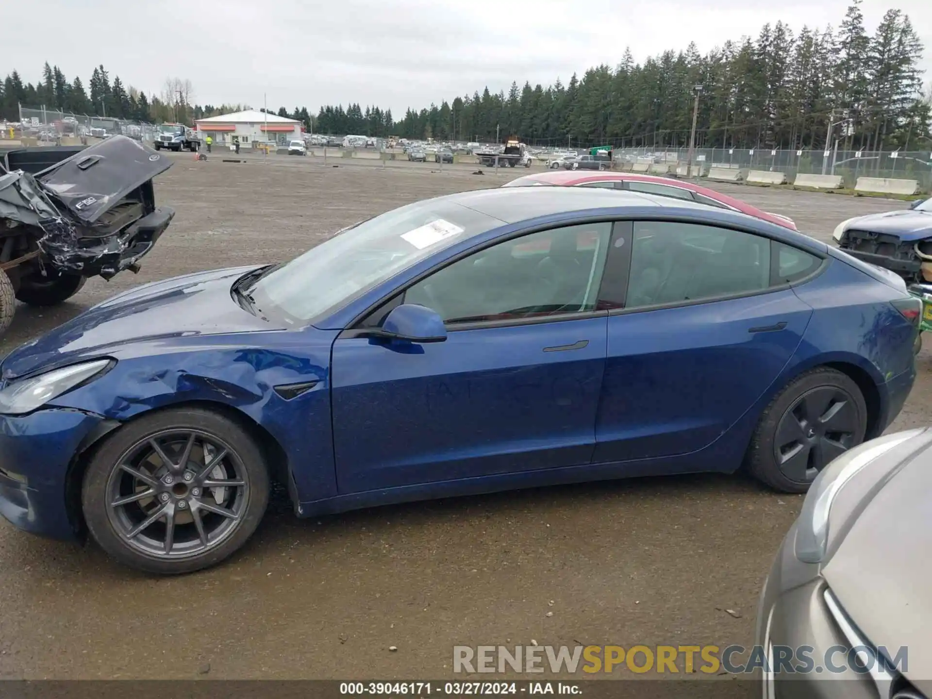 14 Photograph of a damaged car 5YJ3E1EA2MF091785 TESLA MODEL 3 2021