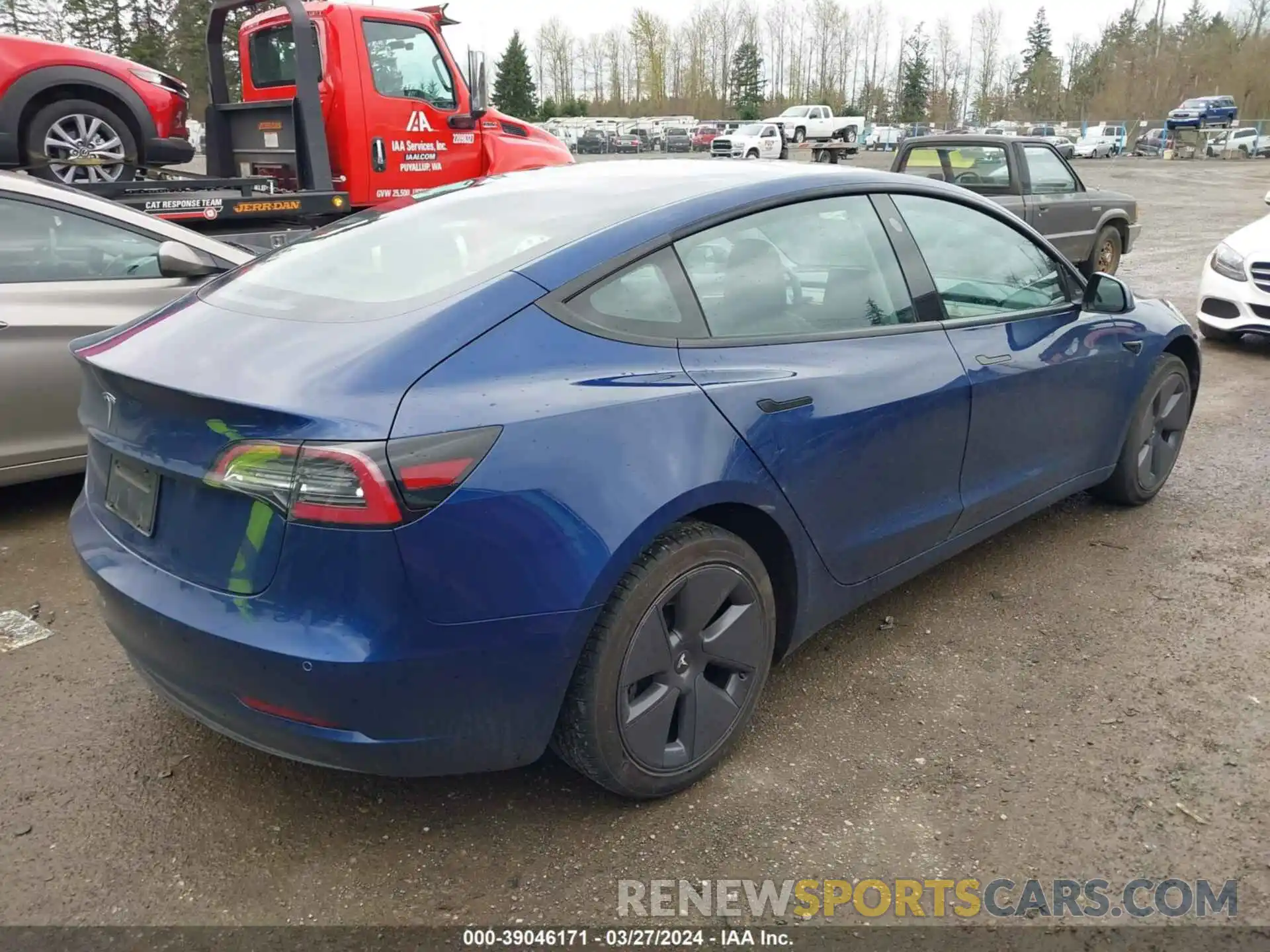 4 Photograph of a damaged car 5YJ3E1EA2MF091785 TESLA MODEL 3 2021