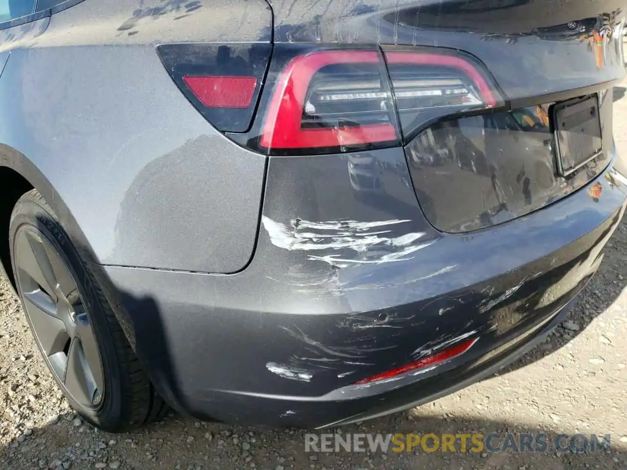 9 Photograph of a damaged car 5YJ3E1EA2MF091866 TESLA MODEL 3 2021