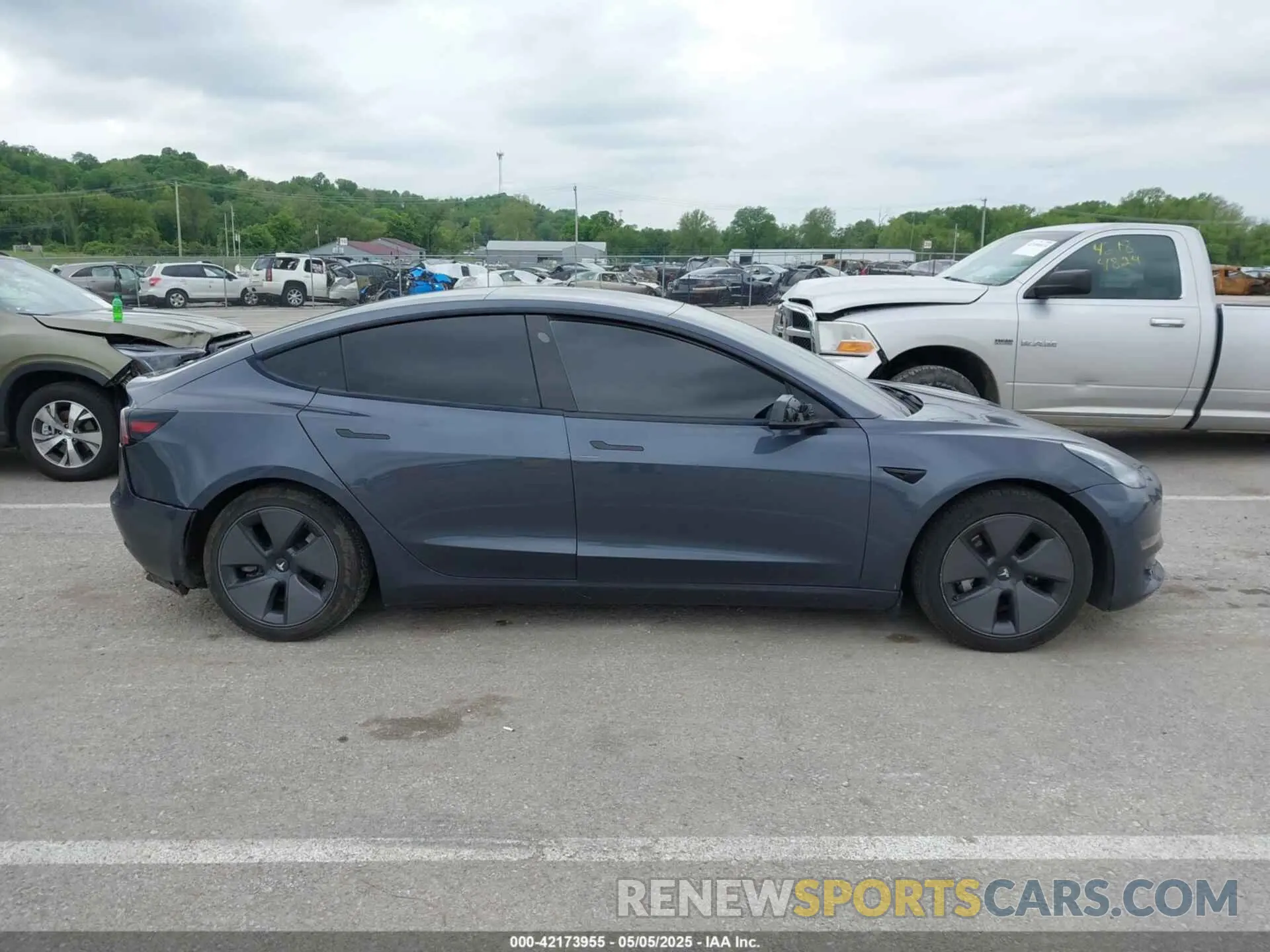 13 Photograph of a damaged car 5YJ3E1EA2MF849124 TESLA MODEL 3 2021