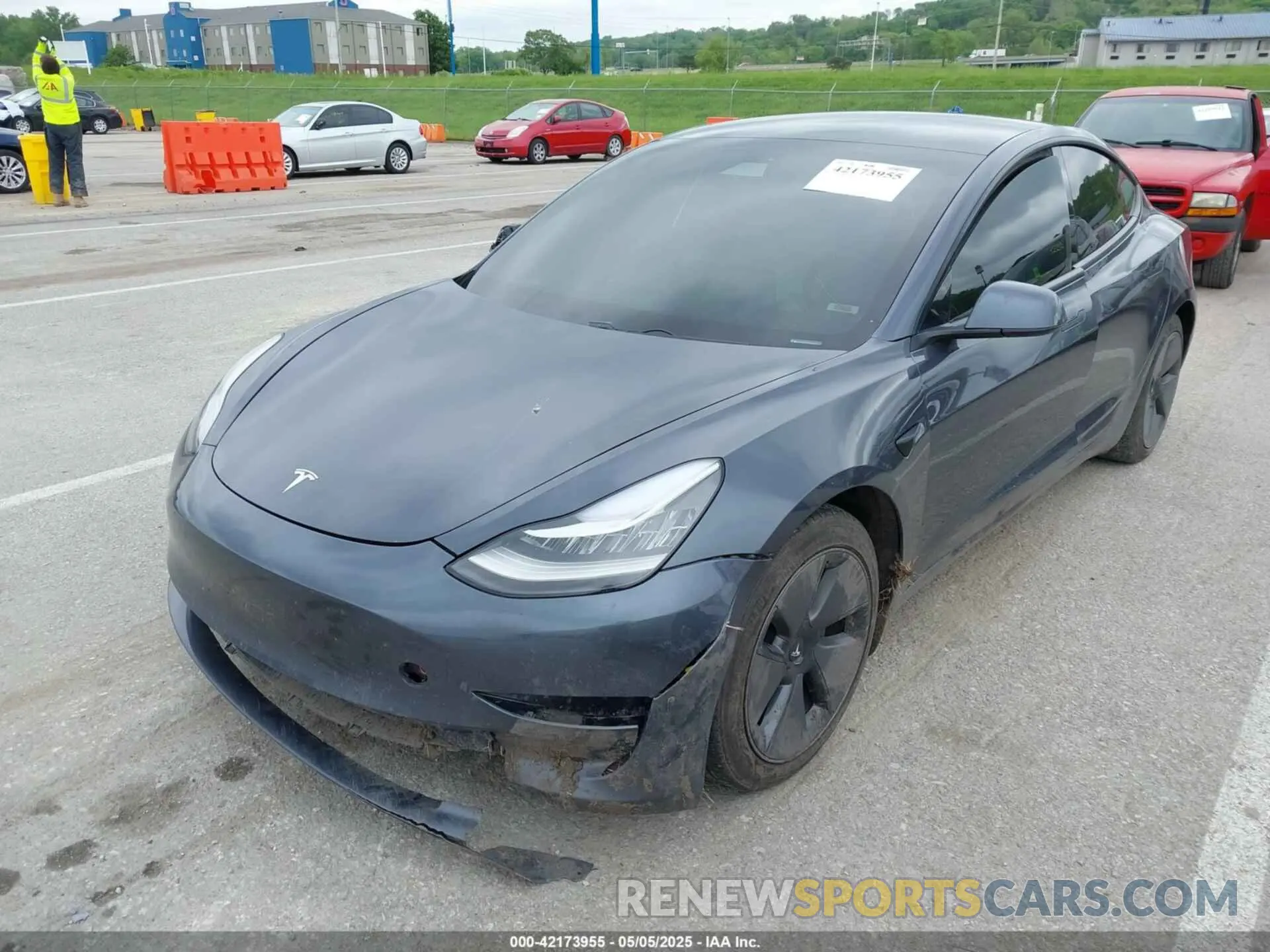 2 Photograph of a damaged car 5YJ3E1EA2MF849124 TESLA MODEL 3 2021