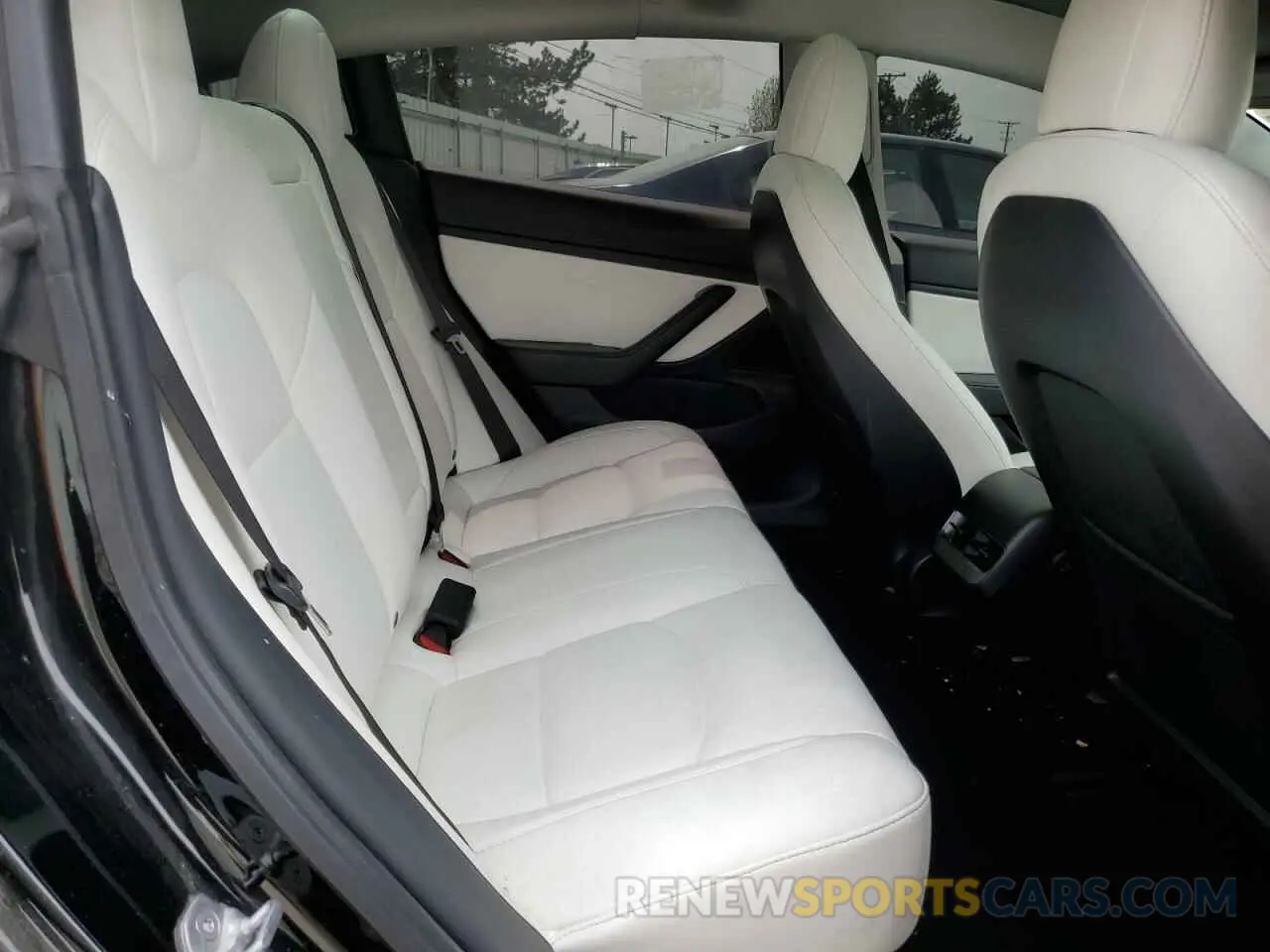 10 Photograph of a damaged car 5YJ3E1EA2MF850760 TESLA MODEL 3 2021