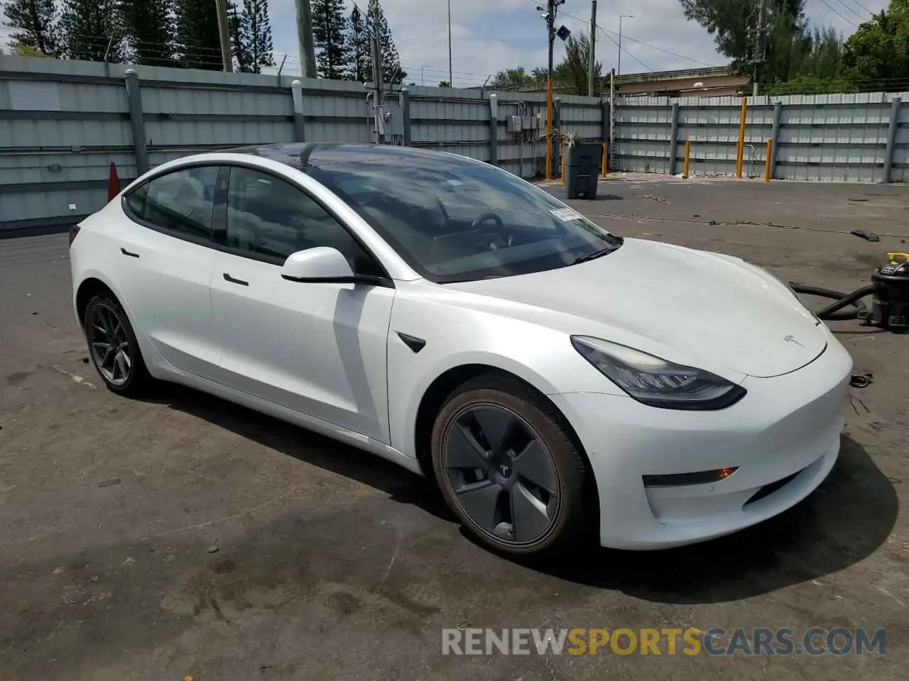 4 Photograph of a damaged car 5YJ3E1EA2MF854713 TESLA MODEL 3 2021