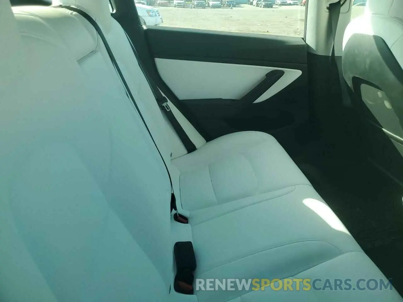 10 Photograph of a damaged car 5YJ3E1EA2MF878560 TESLA MODEL 3 2021