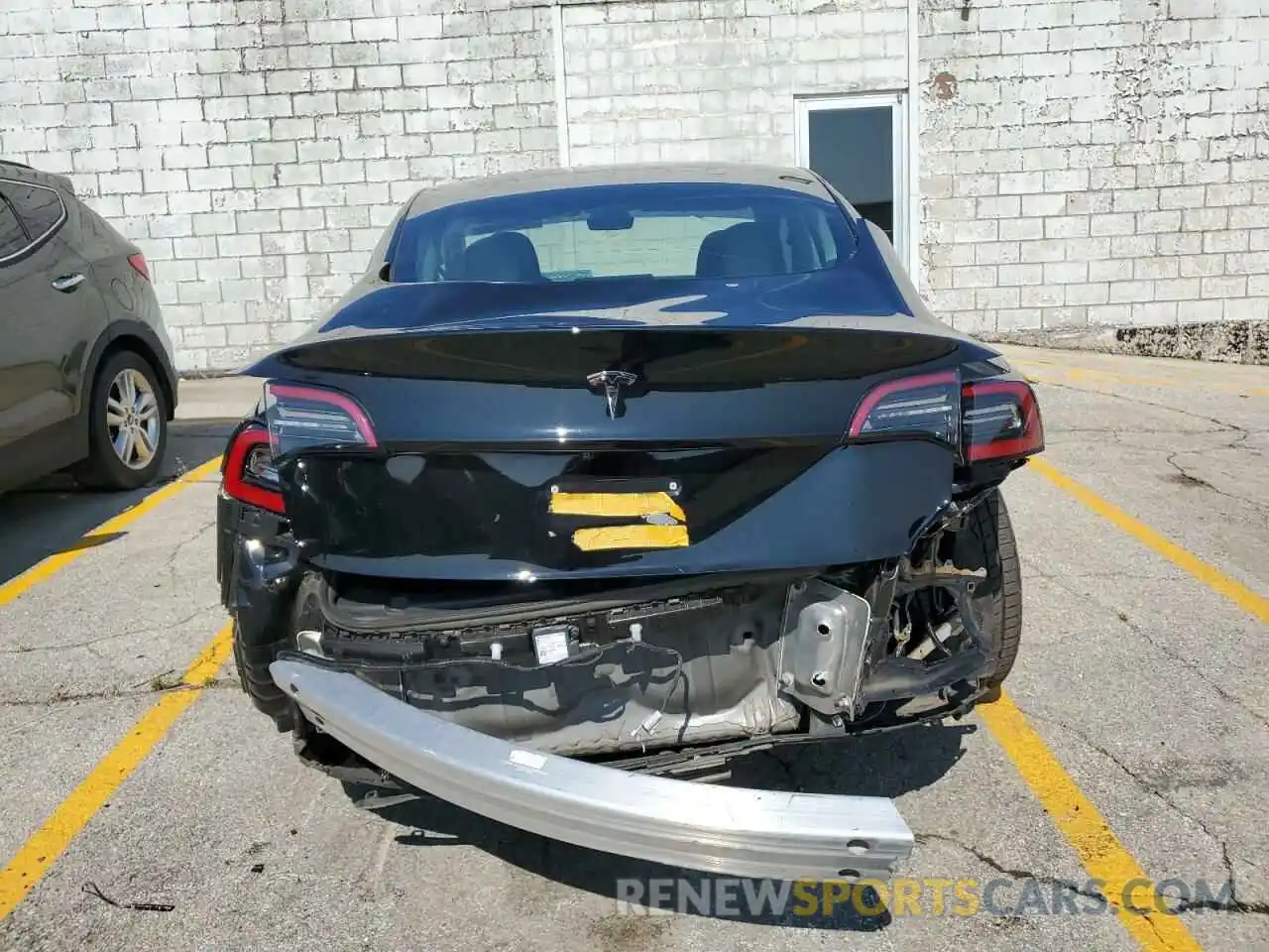 6 Photograph of a damaged car 5YJ3E1EA2MF911329 TESLA MODEL 3 2021