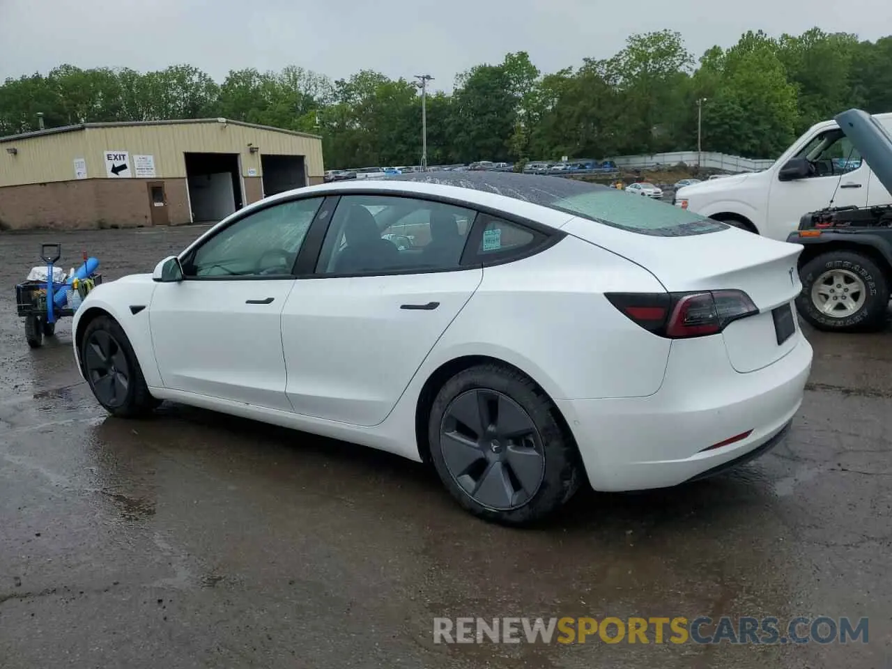 2 Photograph of a damaged car 5YJ3E1EA2MF919821 TESLA MODEL 3 2021