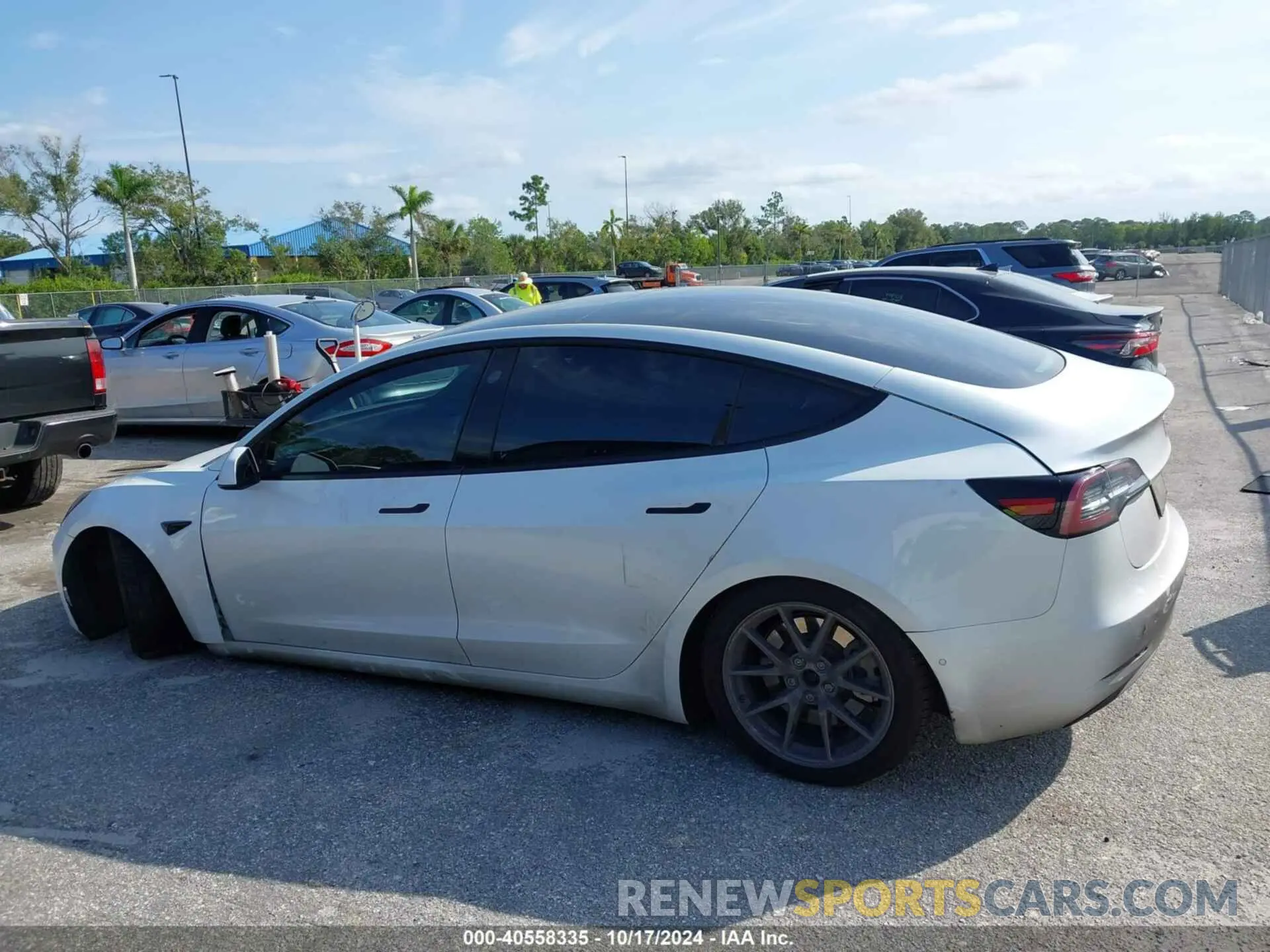 14 Photograph of a damaged car 5YJ3E1EA2MF921195 TESLA MODEL 3 2021