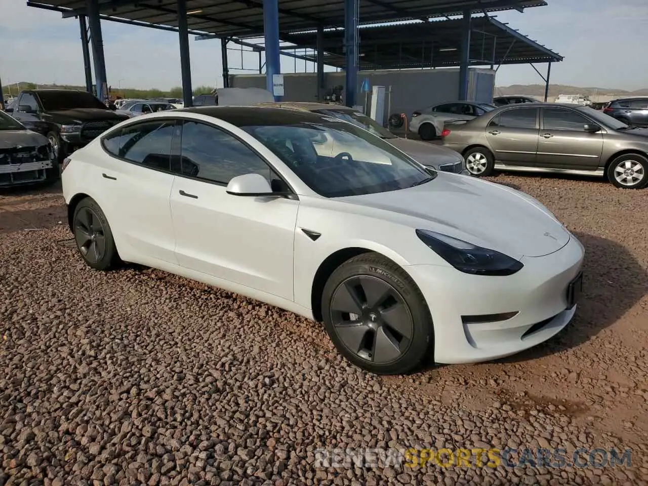 4 Photograph of a damaged car 5YJ3E1EA2MF923156 TESLA MODEL 3 2021