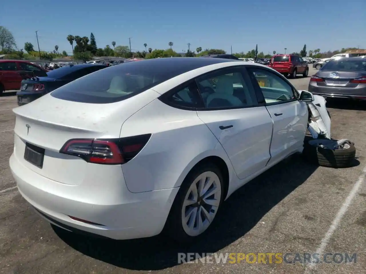 4 Photograph of a damaged car 5YJ3E1EA2MF927787 TESLA MODEL 3 2021