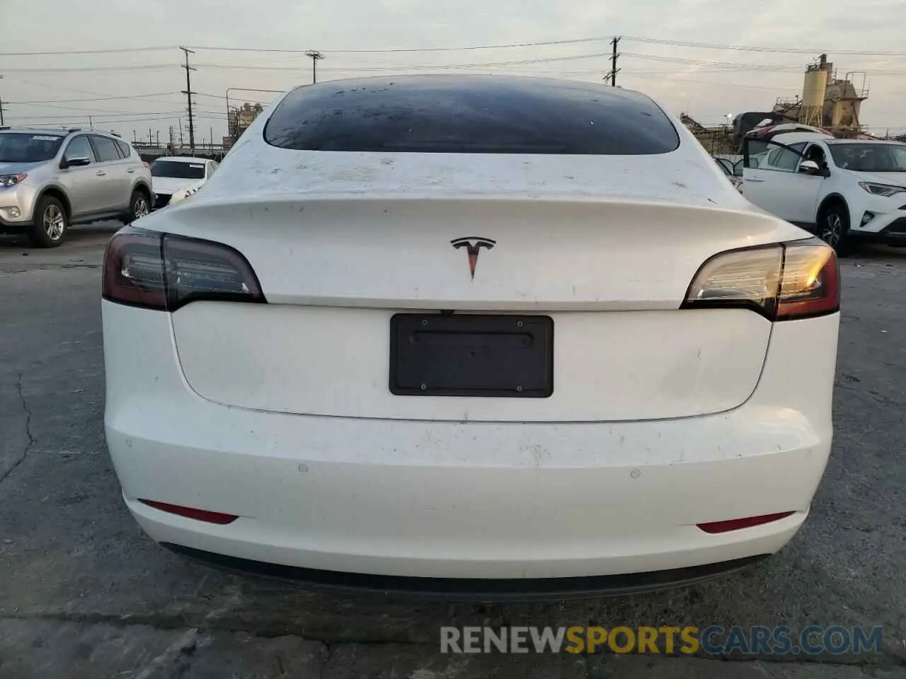 6 Photograph of a damaged car 5YJ3E1EA2MF940376 TESLA MODEL 3 2021
