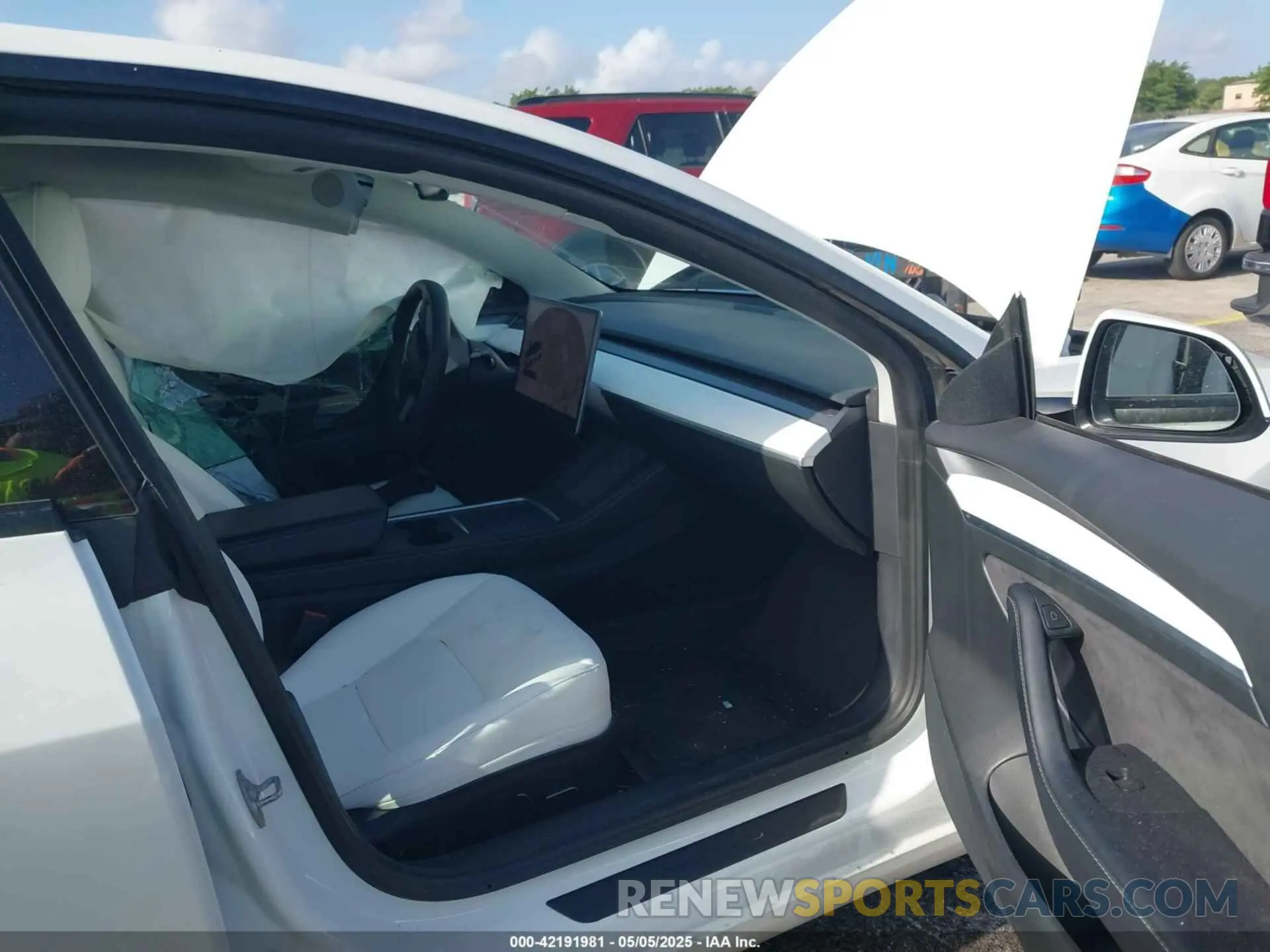5 Photograph of a damaged car 5YJ3E1EA2MF973202 TESLA MODEL 3 2021
