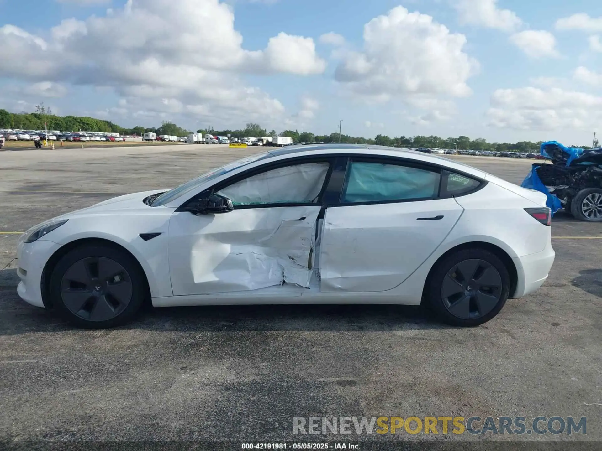 6 Photograph of a damaged car 5YJ3E1EA2MF973202 TESLA MODEL 3 2021
