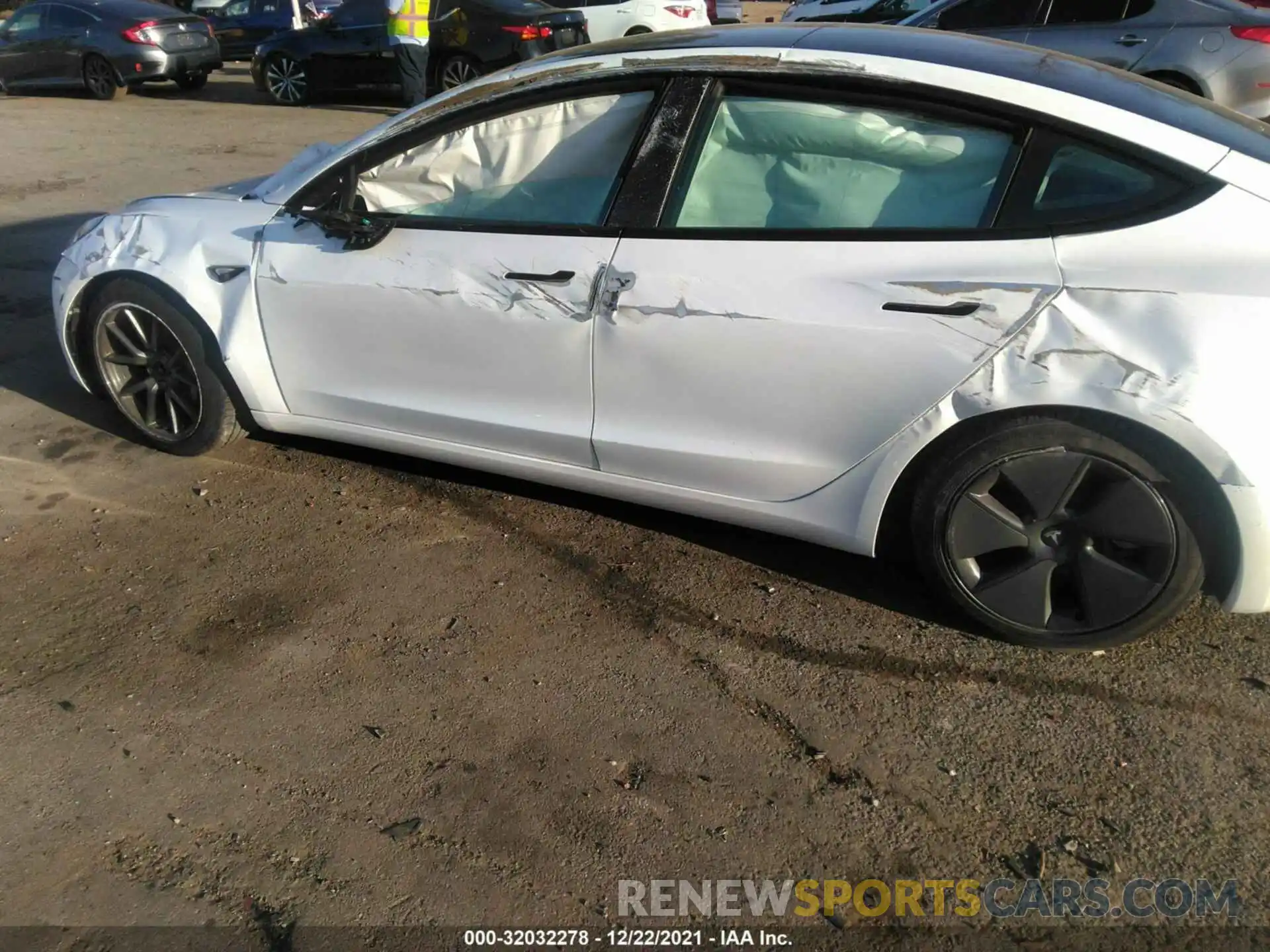 6 Photograph of a damaged car 5YJ3E1EA2MF976956 TESLA MODEL 3 2021