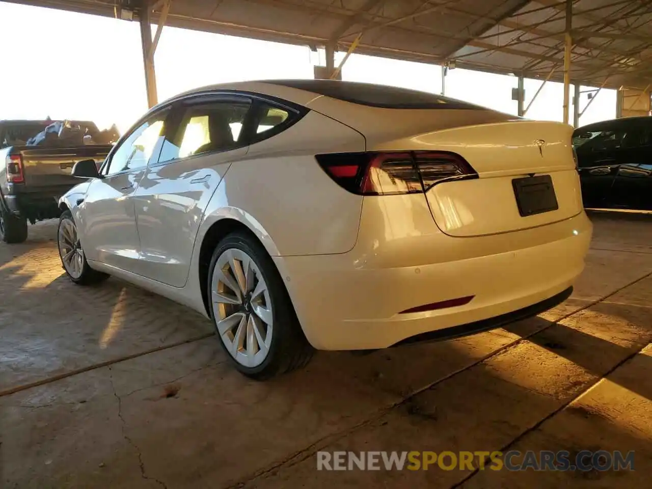 3 Photograph of a damaged car 5YJ3E1EA2MF996270 TESLA MODEL 3 2021