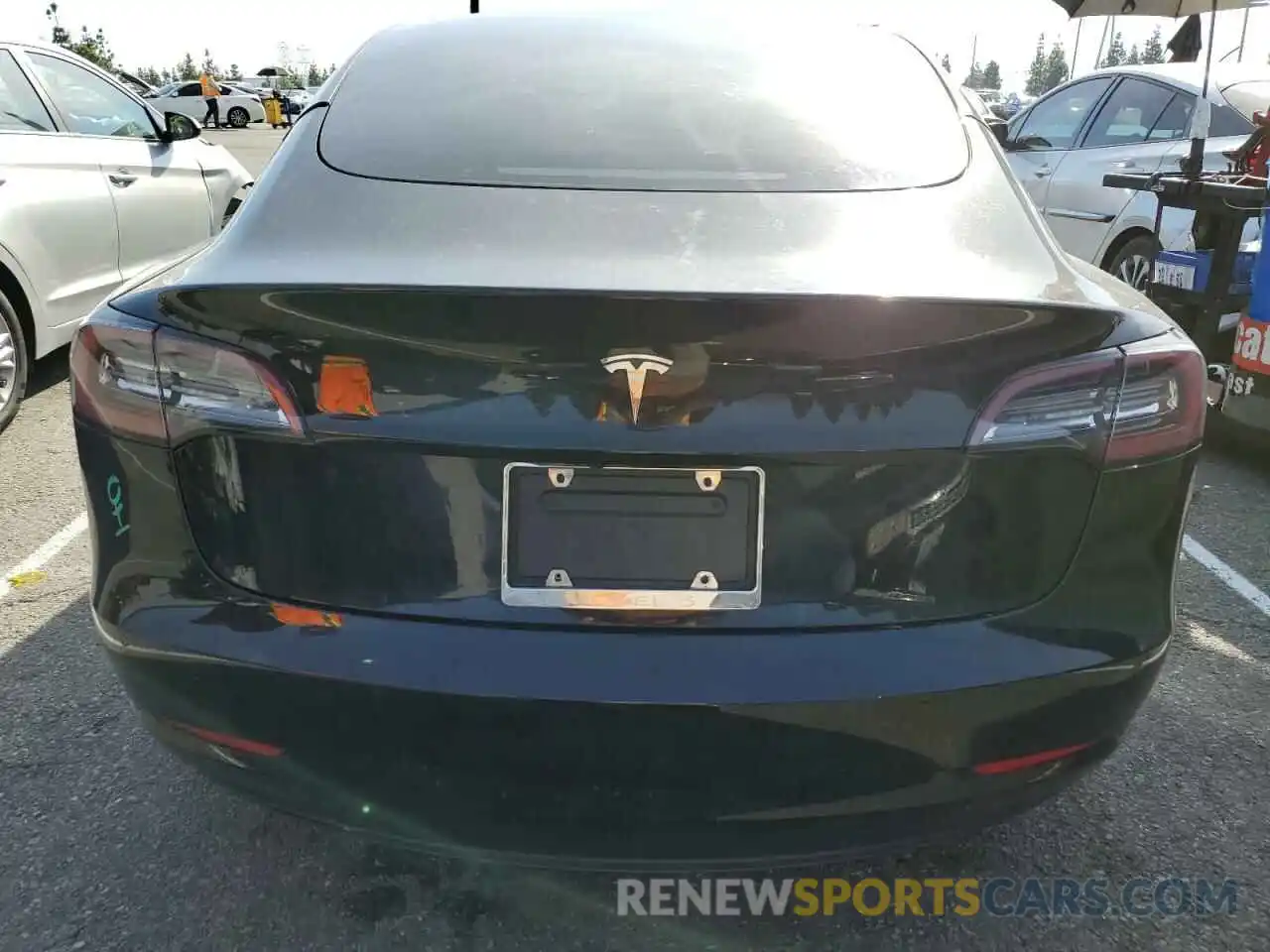 6 Photograph of a damaged car 5YJ3E1EA3MF016657 TESLA MODEL 3 2021