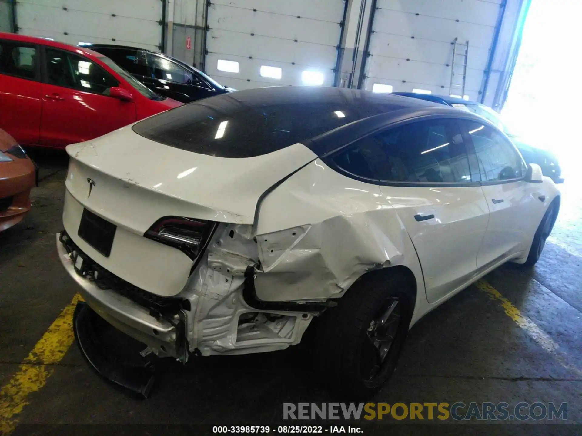 4 Photograph of a damaged car 5YJ3E1EA3MF030090 TESLA MODEL 3 2021