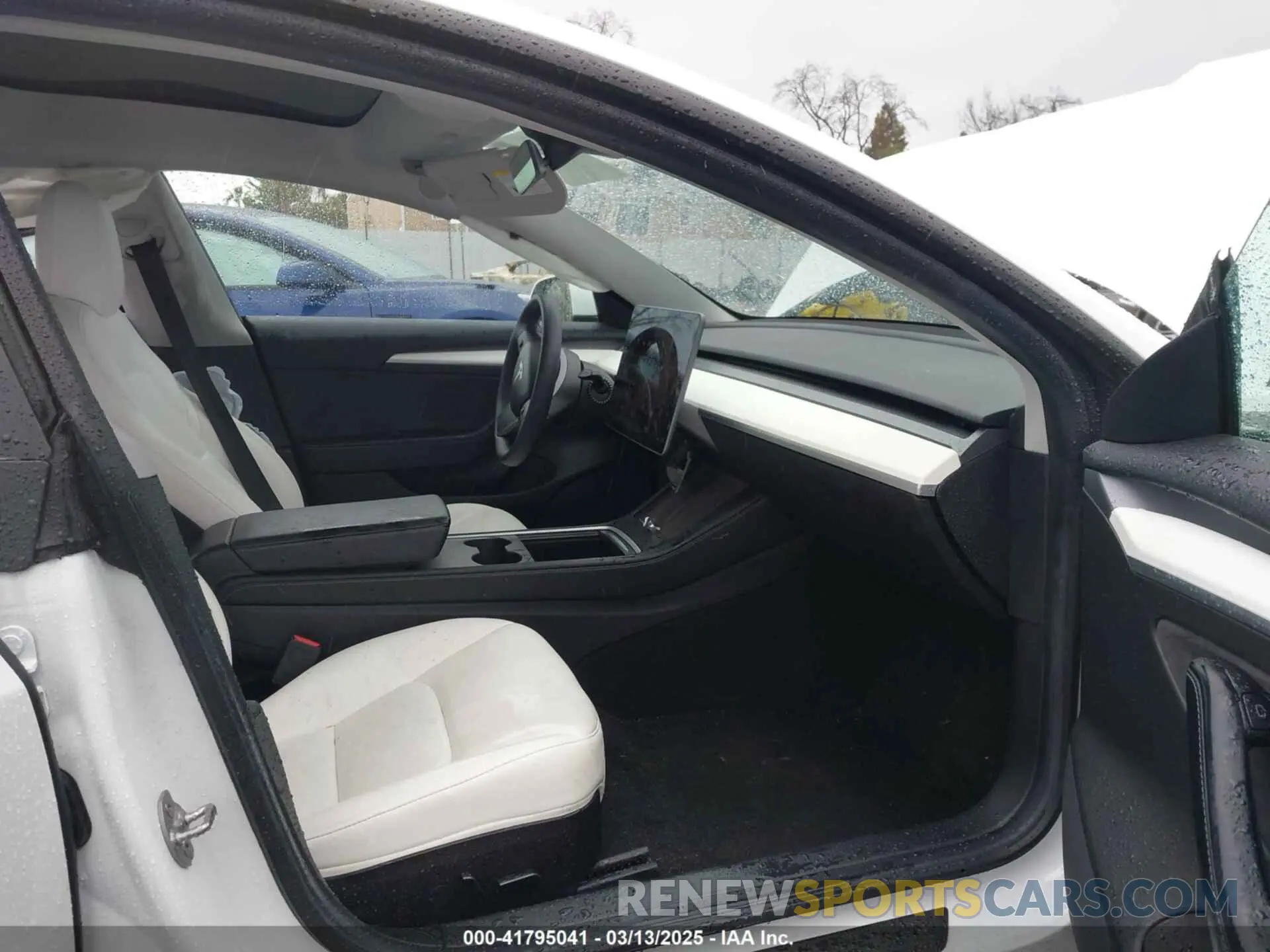 5 Photograph of a damaged car 5YJ3E1EA3MF032180 TESLA MODEL 3 2021