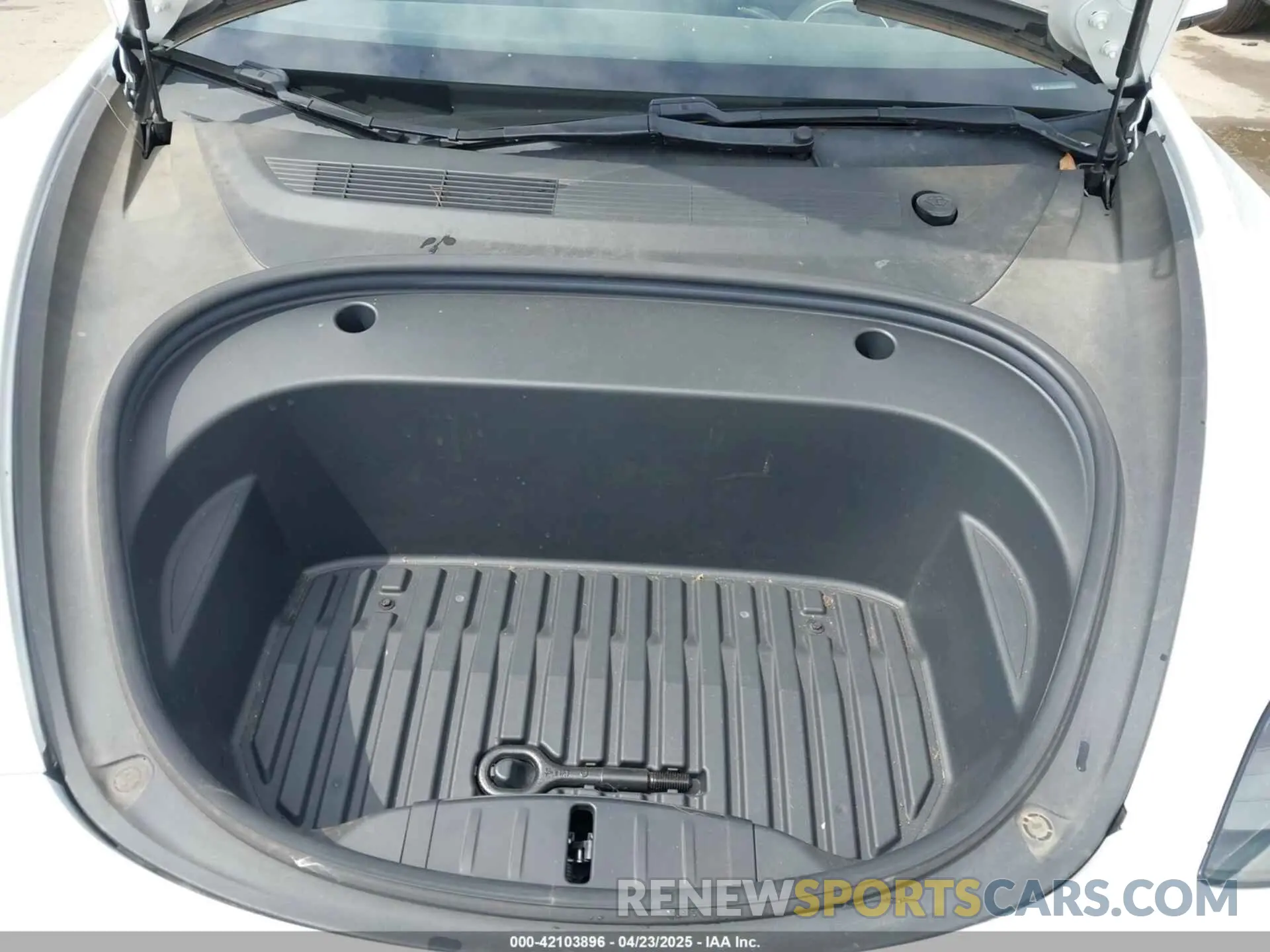 10 Photograph of a damaged car 5YJ3E1EA3MF054115 TESLA MODEL 3 2021
