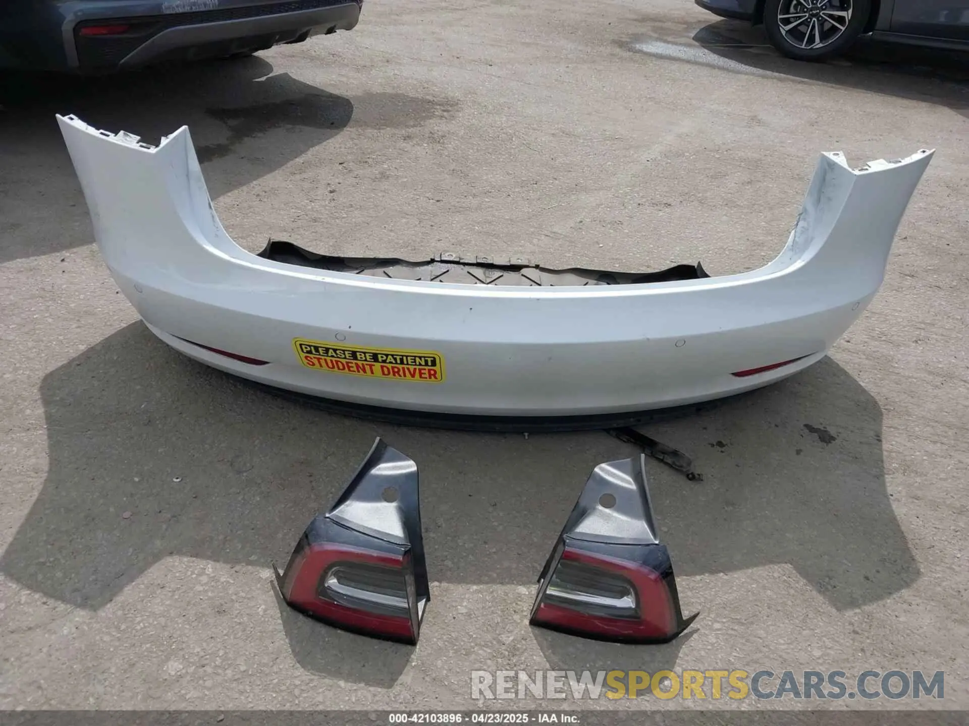 12 Photograph of a damaged car 5YJ3E1EA3MF054115 TESLA MODEL 3 2021
