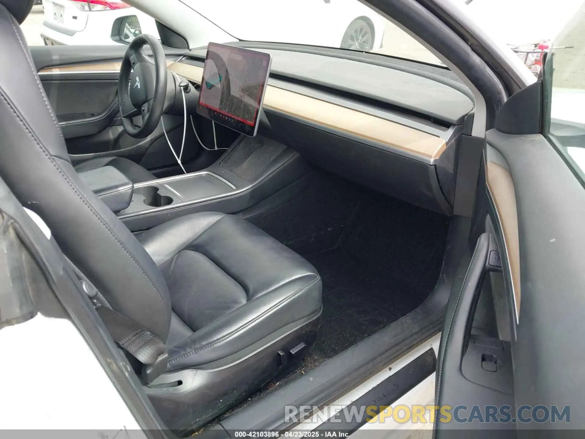 5 Photograph of a damaged car 5YJ3E1EA3MF054115 TESLA MODEL 3 2021