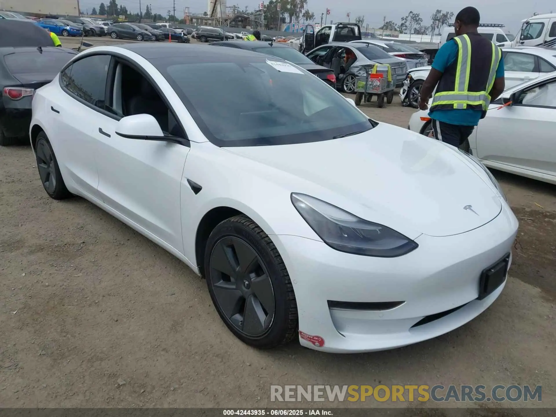 1 Photograph of a damaged car 5YJ3E1EA3MF072520 TESLA MODEL 3 2021