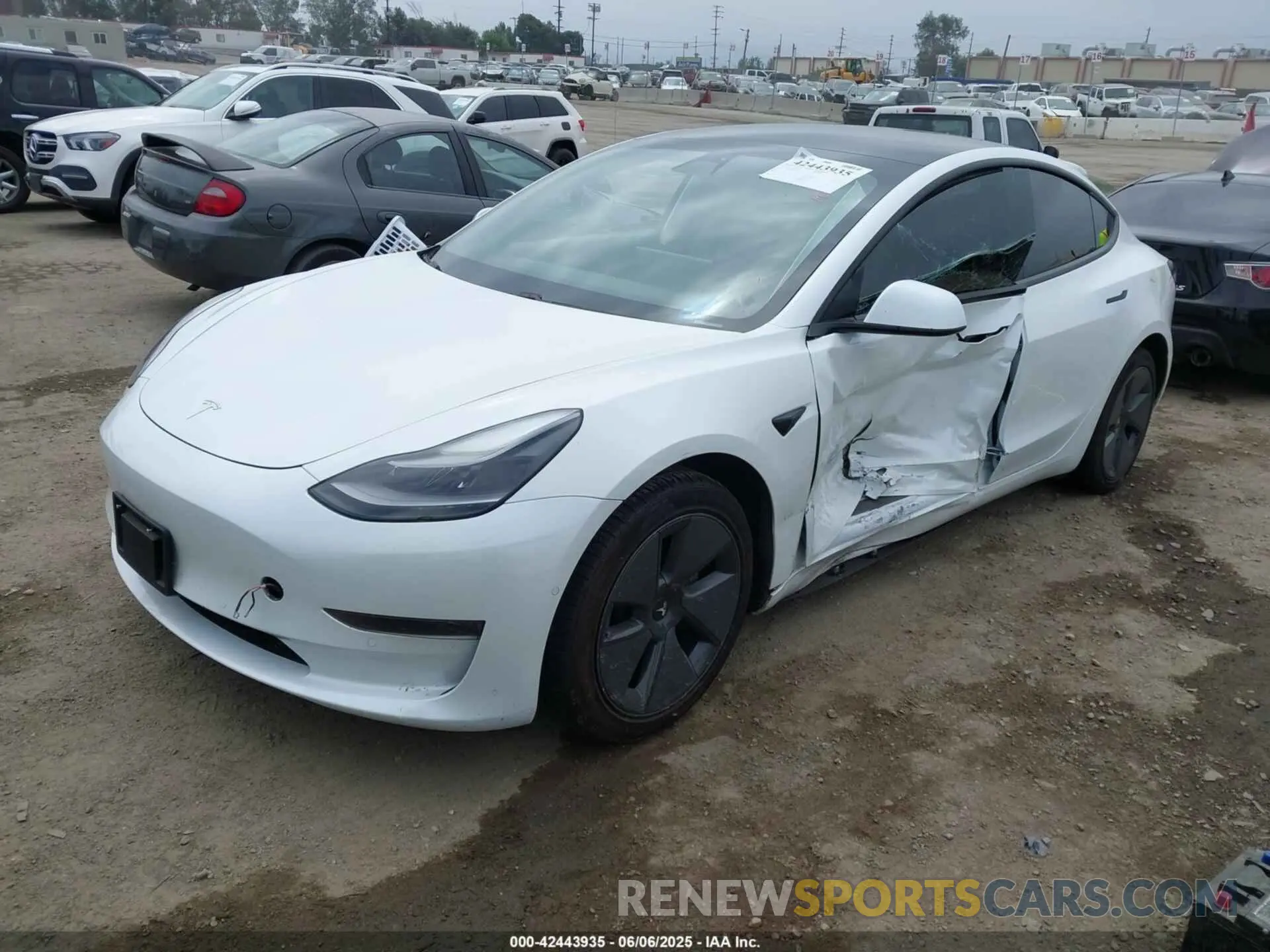 2 Photograph of a damaged car 5YJ3E1EA3MF072520 TESLA MODEL 3 2021