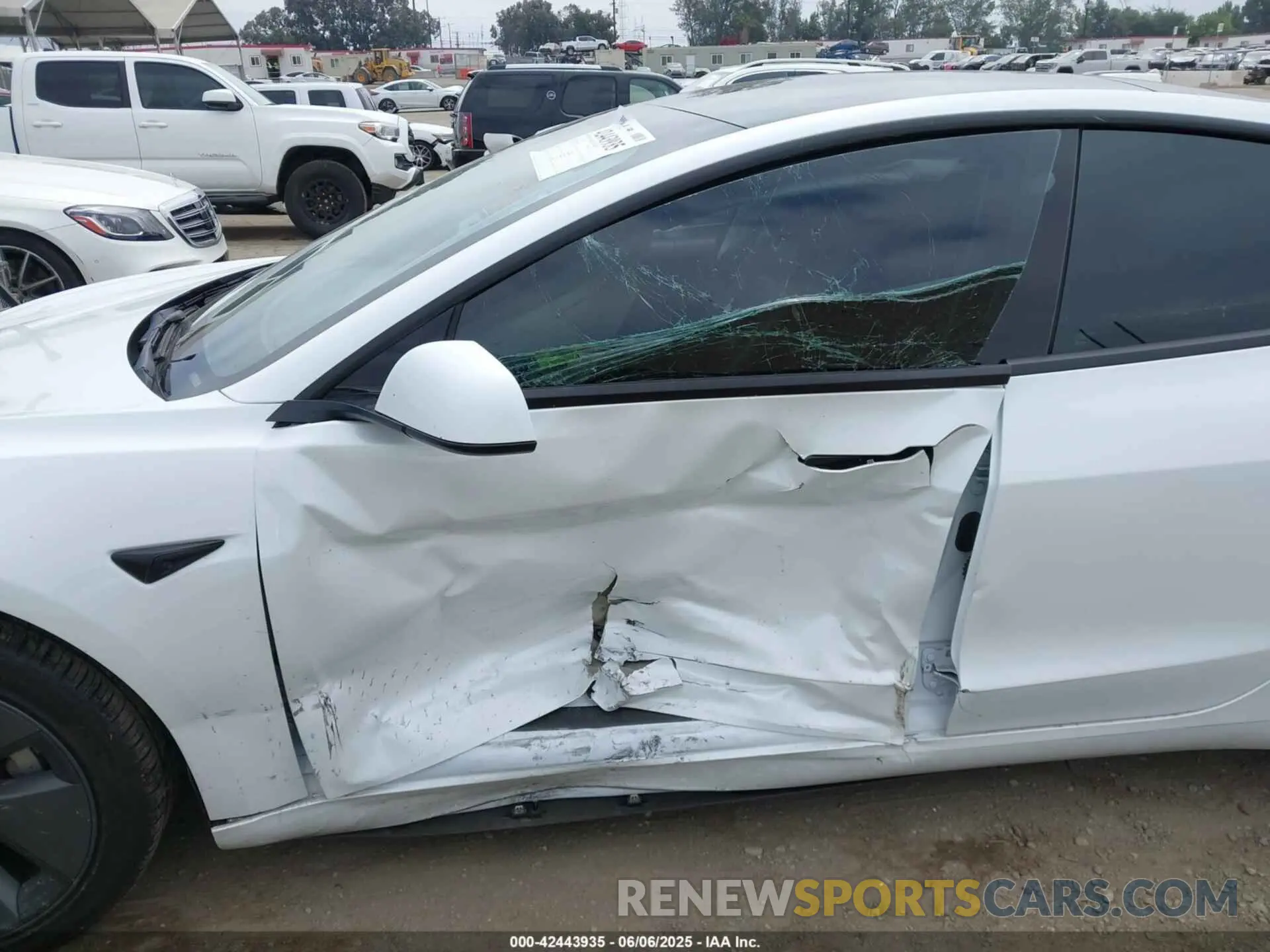 6 Photograph of a damaged car 5YJ3E1EA3MF072520 TESLA MODEL 3 2021