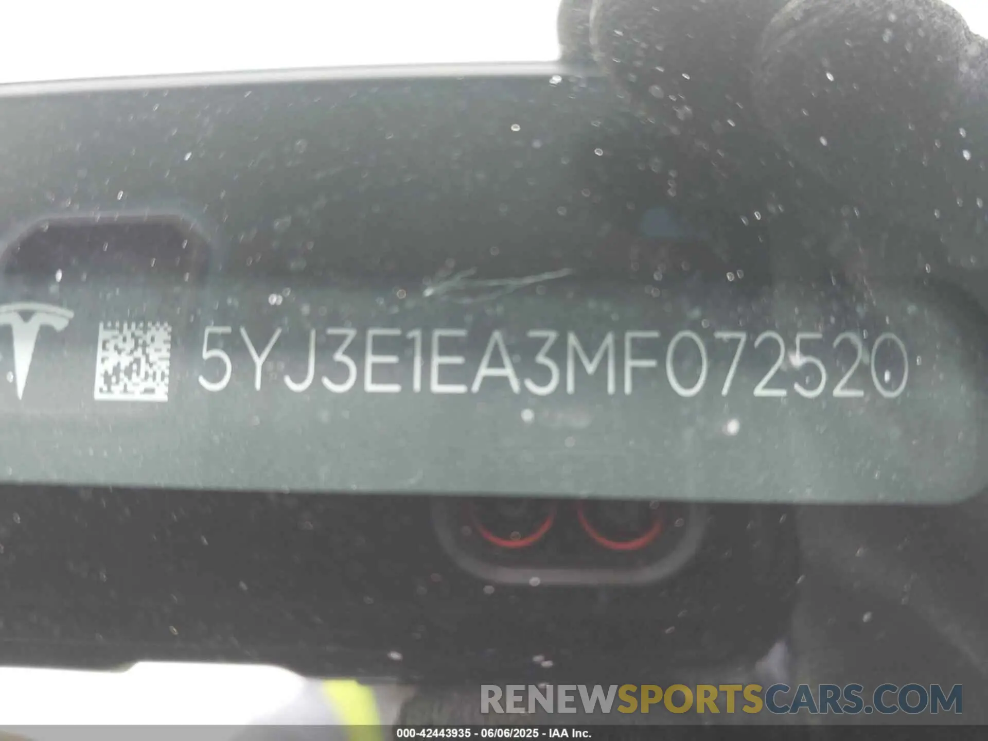 9 Photograph of a damaged car 5YJ3E1EA3MF072520 TESLA MODEL 3 2021