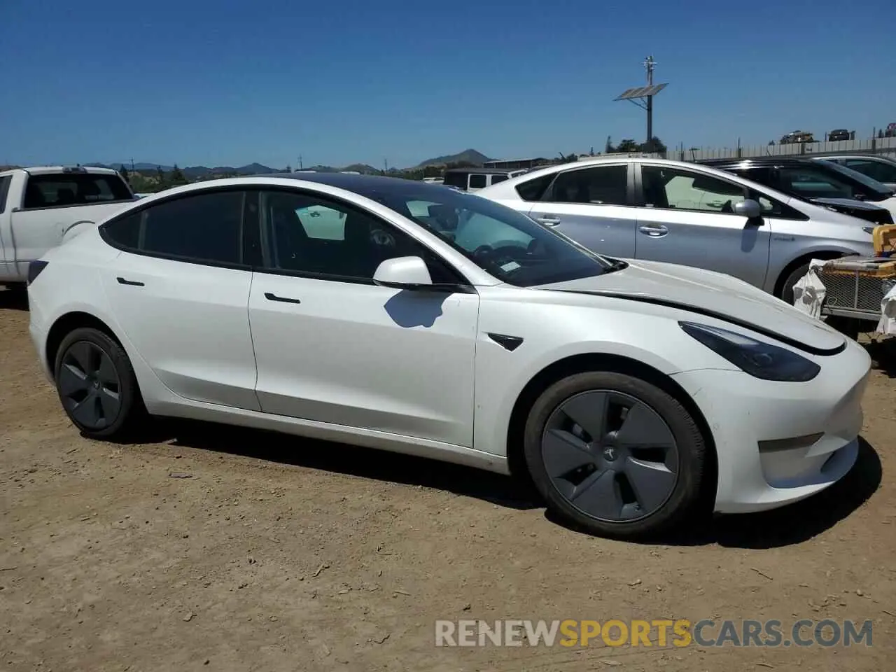 4 Photograph of a damaged car 5YJ3E1EA3MF074879 TESLA MODEL 3 2021