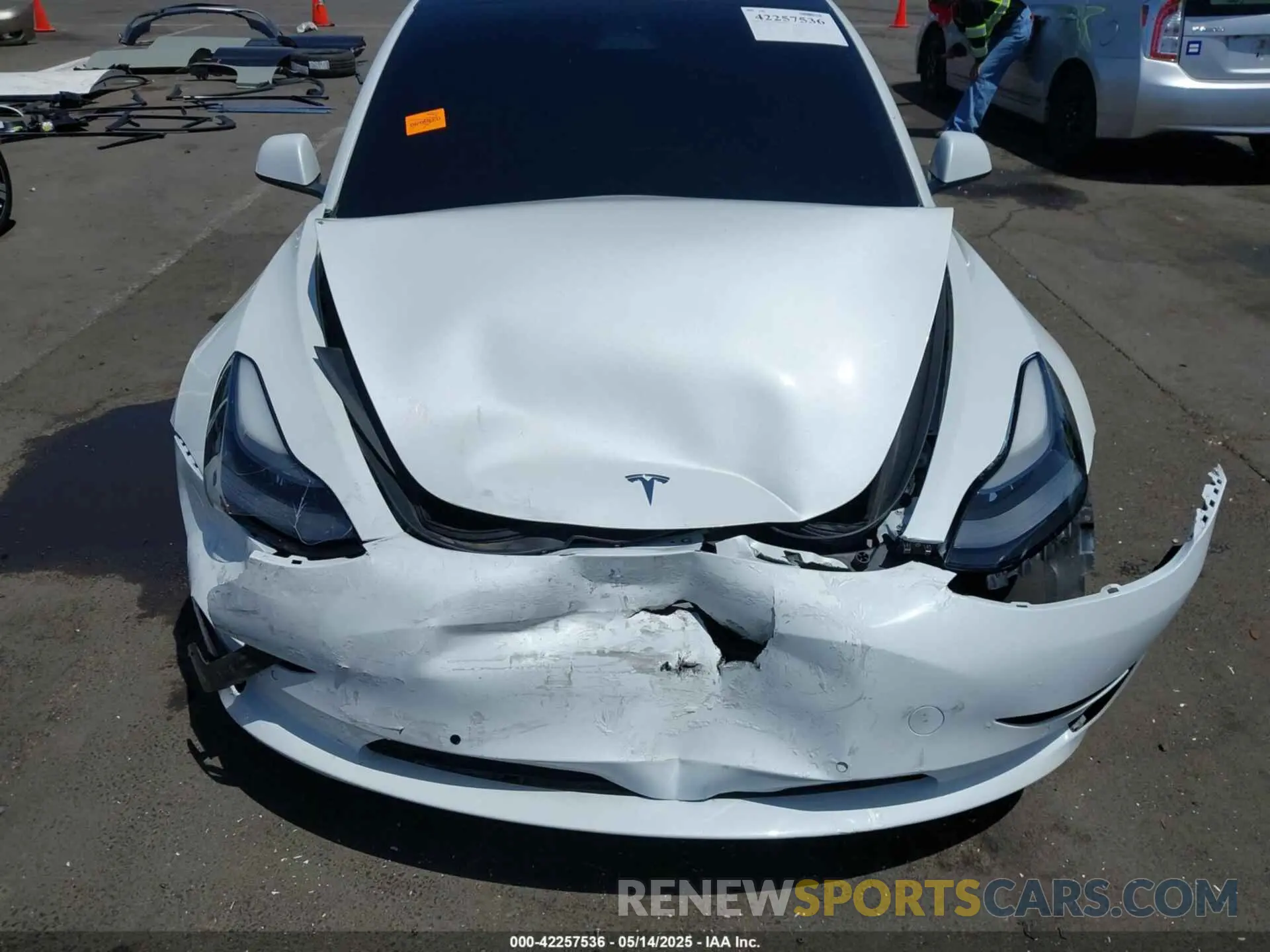 10 Photograph of a damaged car 5YJ3E1EA3MF075594 TESLA MODEL 3 2021