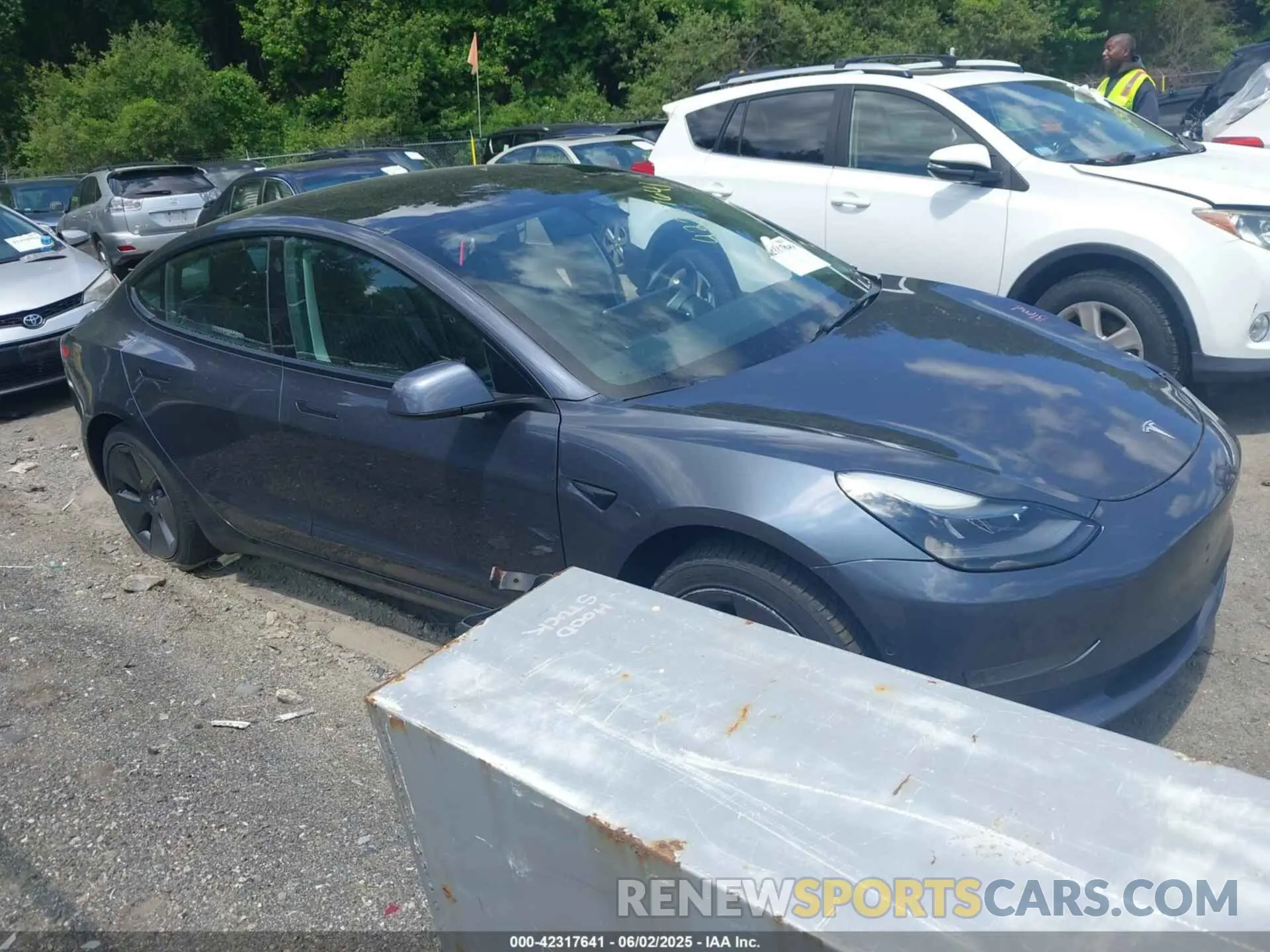 14 Photograph of a damaged car 5YJ3E1EA3MF086885 TESLA MODEL 3 2021