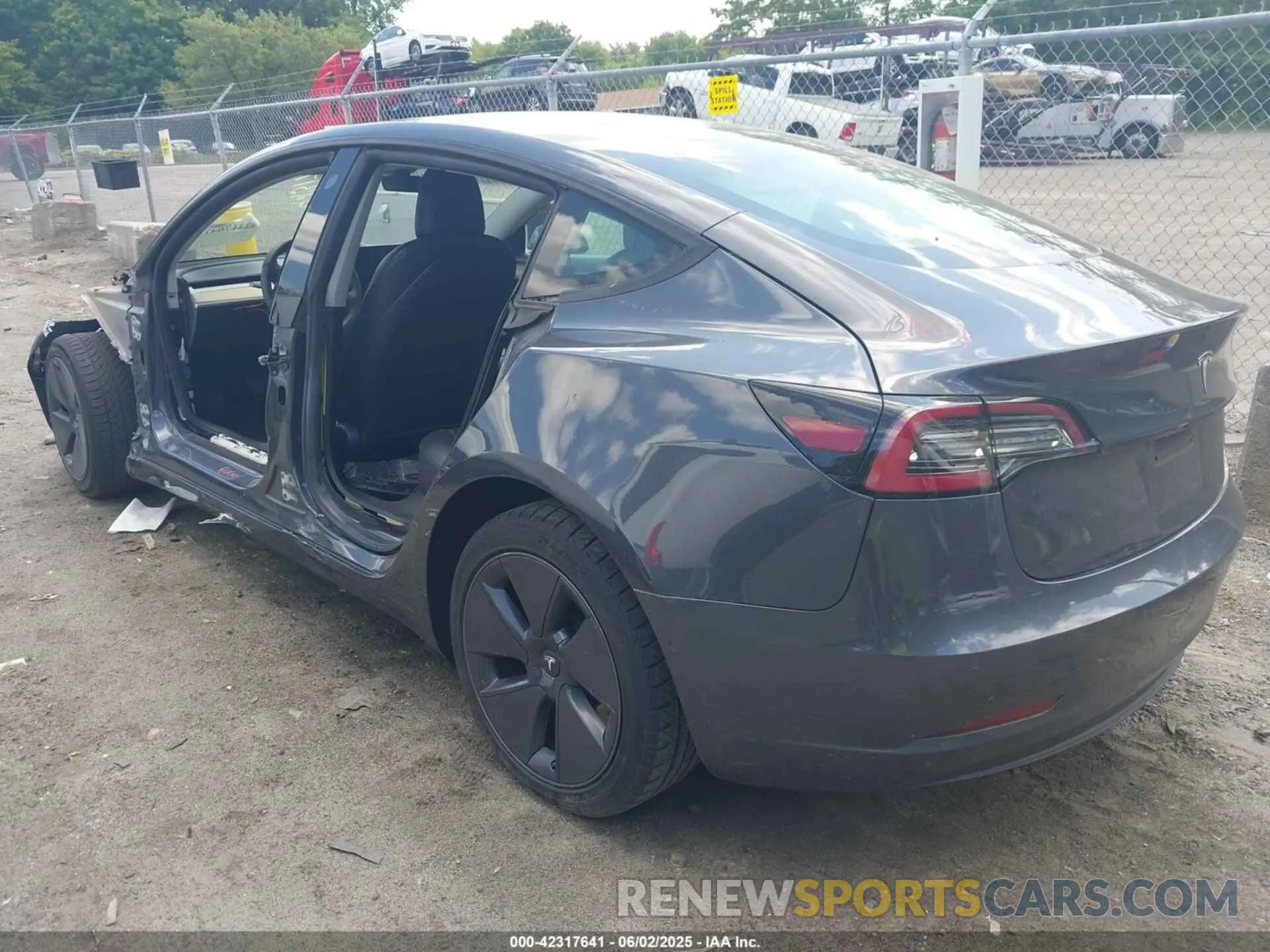 3 Photograph of a damaged car 5YJ3E1EA3MF086885 TESLA MODEL 3 2021