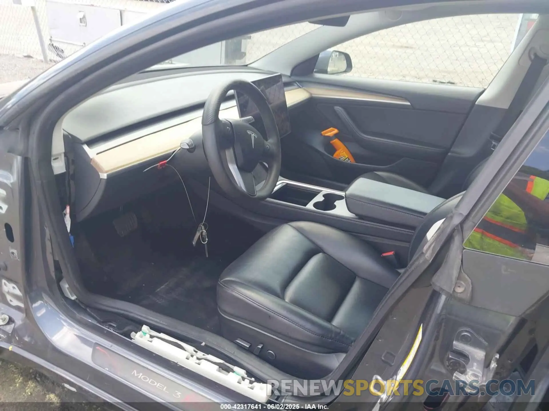5 Photograph of a damaged car 5YJ3E1EA3MF086885 TESLA MODEL 3 2021