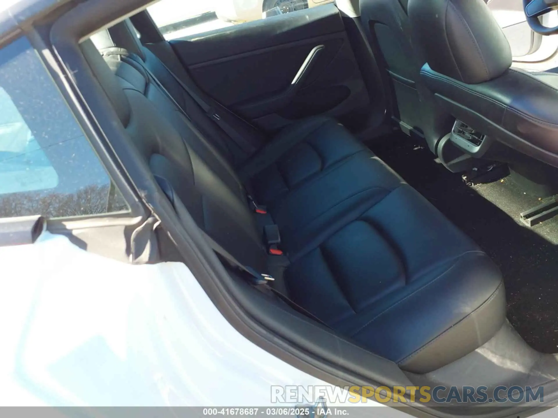 8 Photograph of a damaged car 5YJ3E1EA3MF088667 TESLA MODEL 3 2021