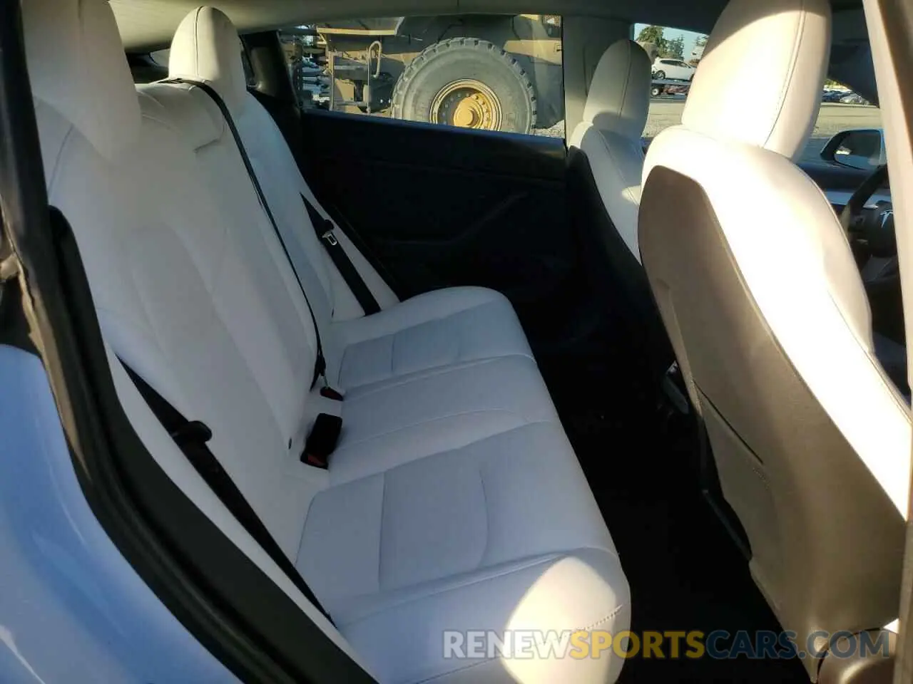 10 Photograph of a damaged car 5YJ3E1EA3MF099944 TESLA MODEL 3 2021