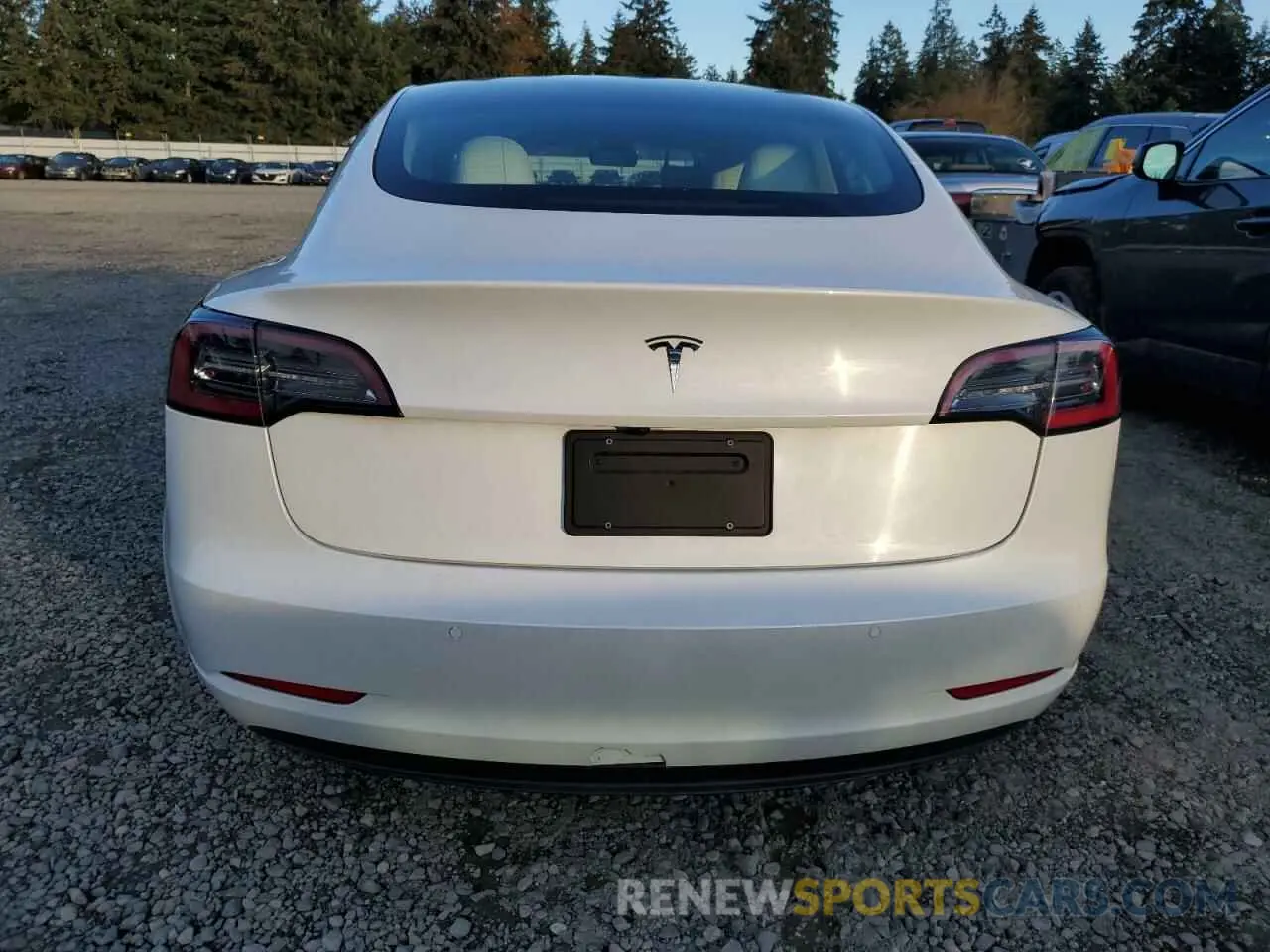 6 Photograph of a damaged car 5YJ3E1EA3MF099944 TESLA MODEL 3 2021