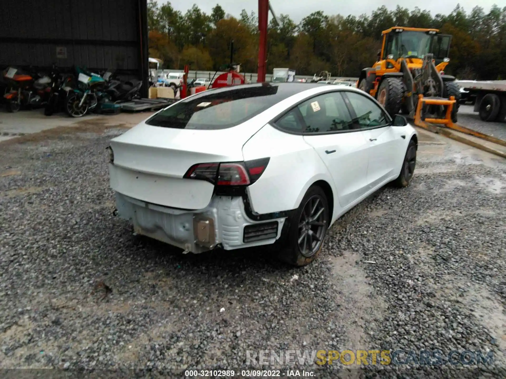 4 Photograph of a damaged car 5YJ3E1EA3MF852078 TESLA MODEL 3 2021