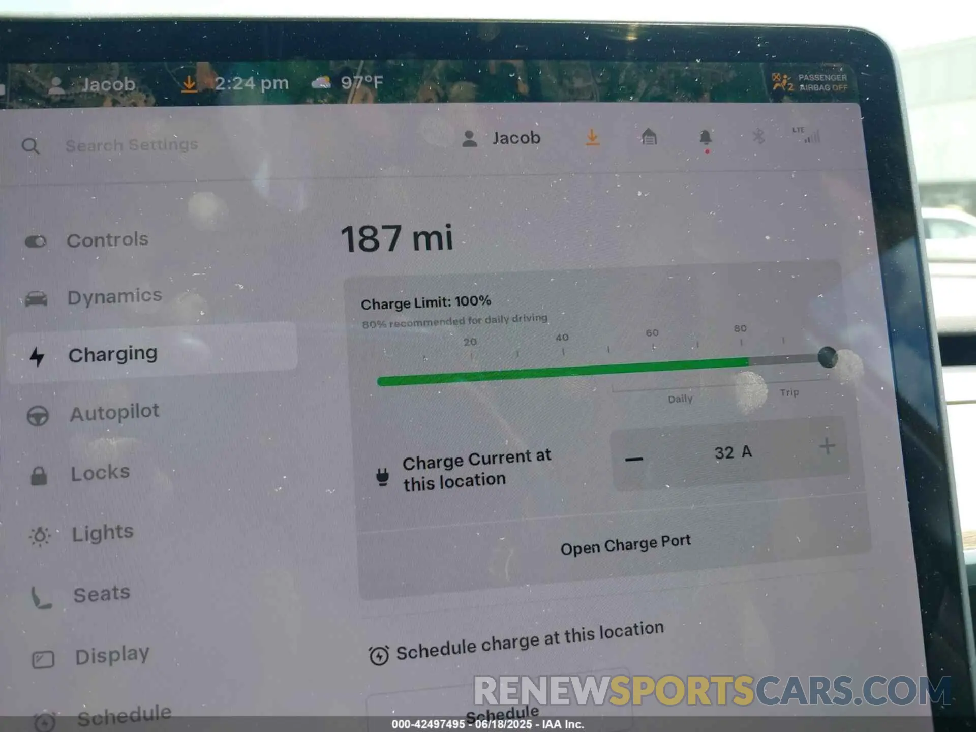 17 Photograph of a damaged car 5YJ3E1EA3MF852100 TESLA MODEL 3 2021