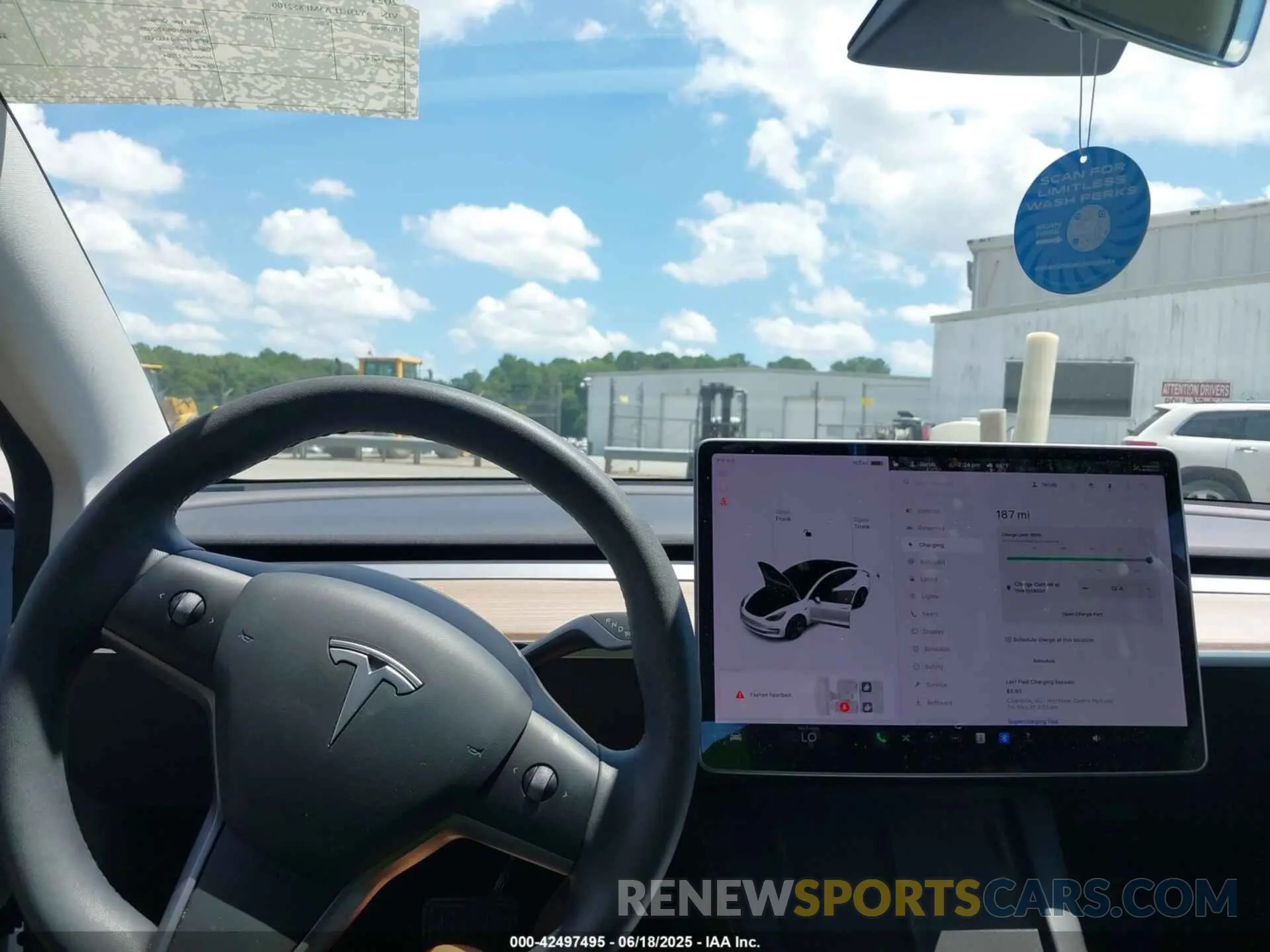 18 Photograph of a damaged car 5YJ3E1EA3MF852100 TESLA MODEL 3 2021