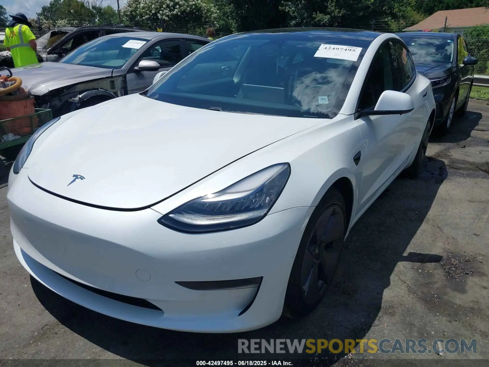 2 Photograph of a damaged car 5YJ3E1EA3MF852100 TESLA MODEL 3 2021