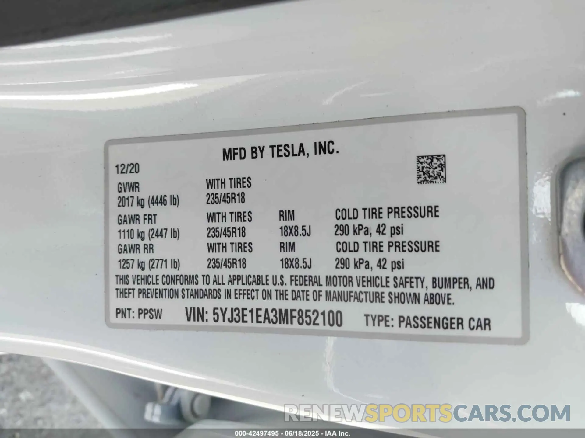 9 Photograph of a damaged car 5YJ3E1EA3MF852100 TESLA MODEL 3 2021