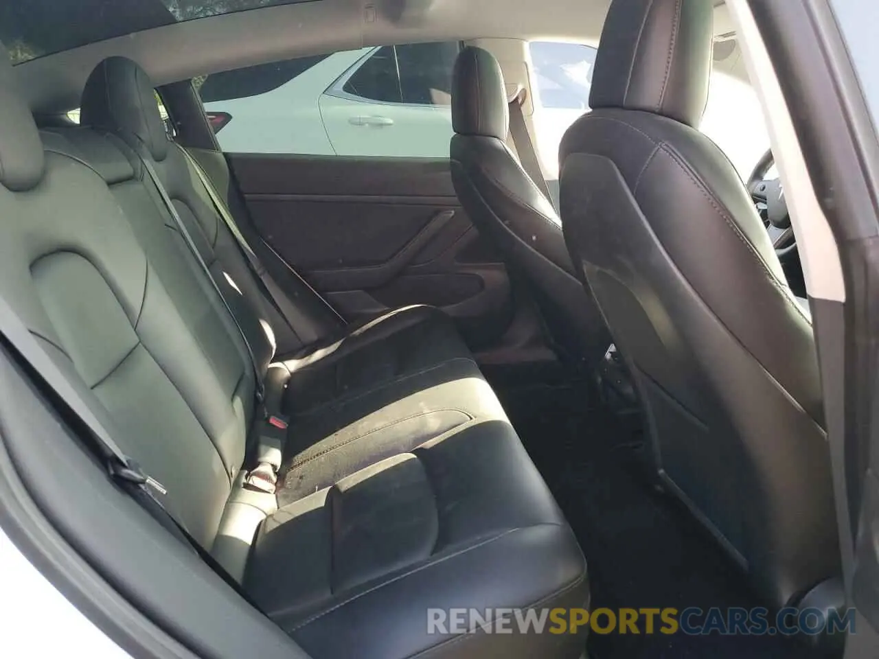 10 Photograph of a damaged car 5YJ3E1EA3MF855031 TESLA MODEL 3 2021